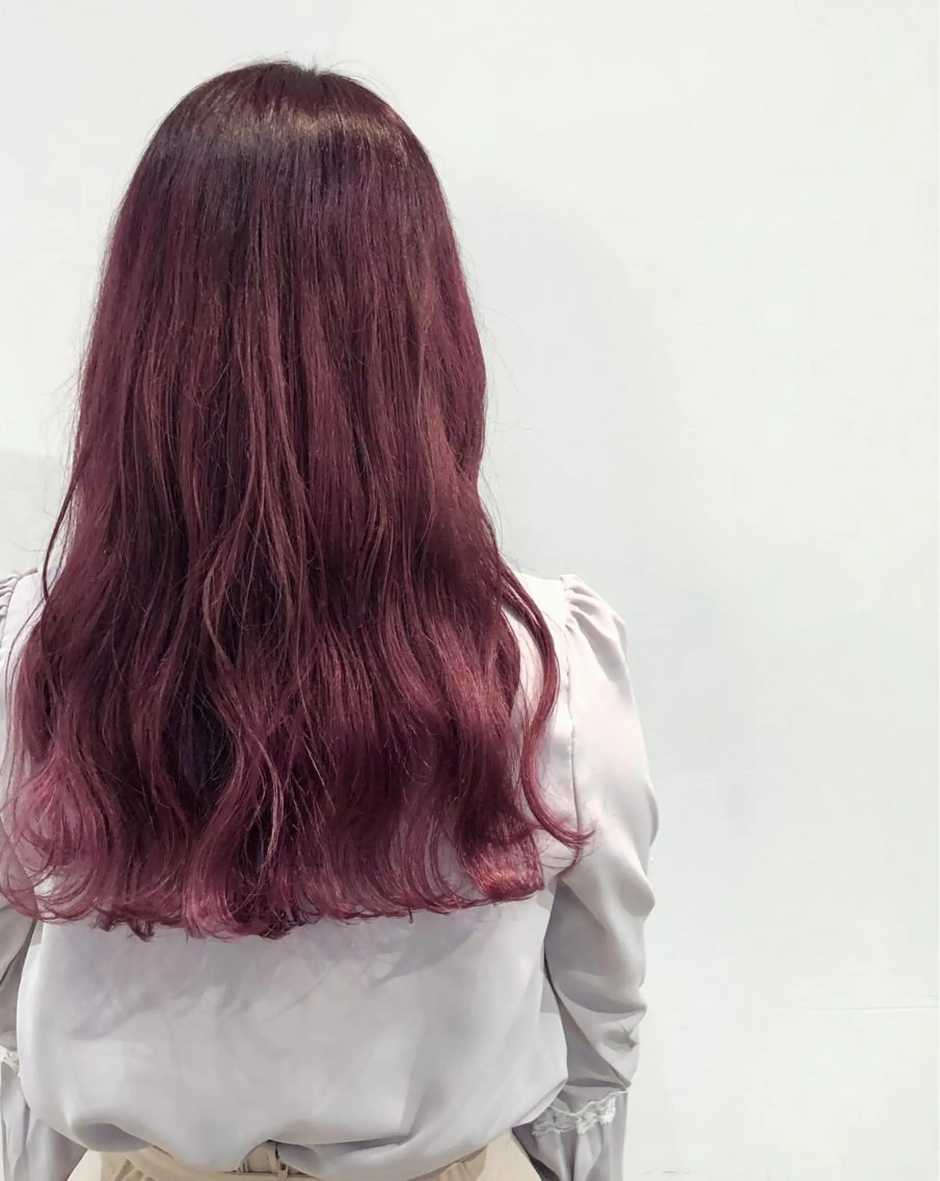 ロング カラー ブリーチ グラデーションカラー ピンクカラー SALOWIN原宿iori所属・🩷🤍 NAMI🤍🩷のヘアスタイル