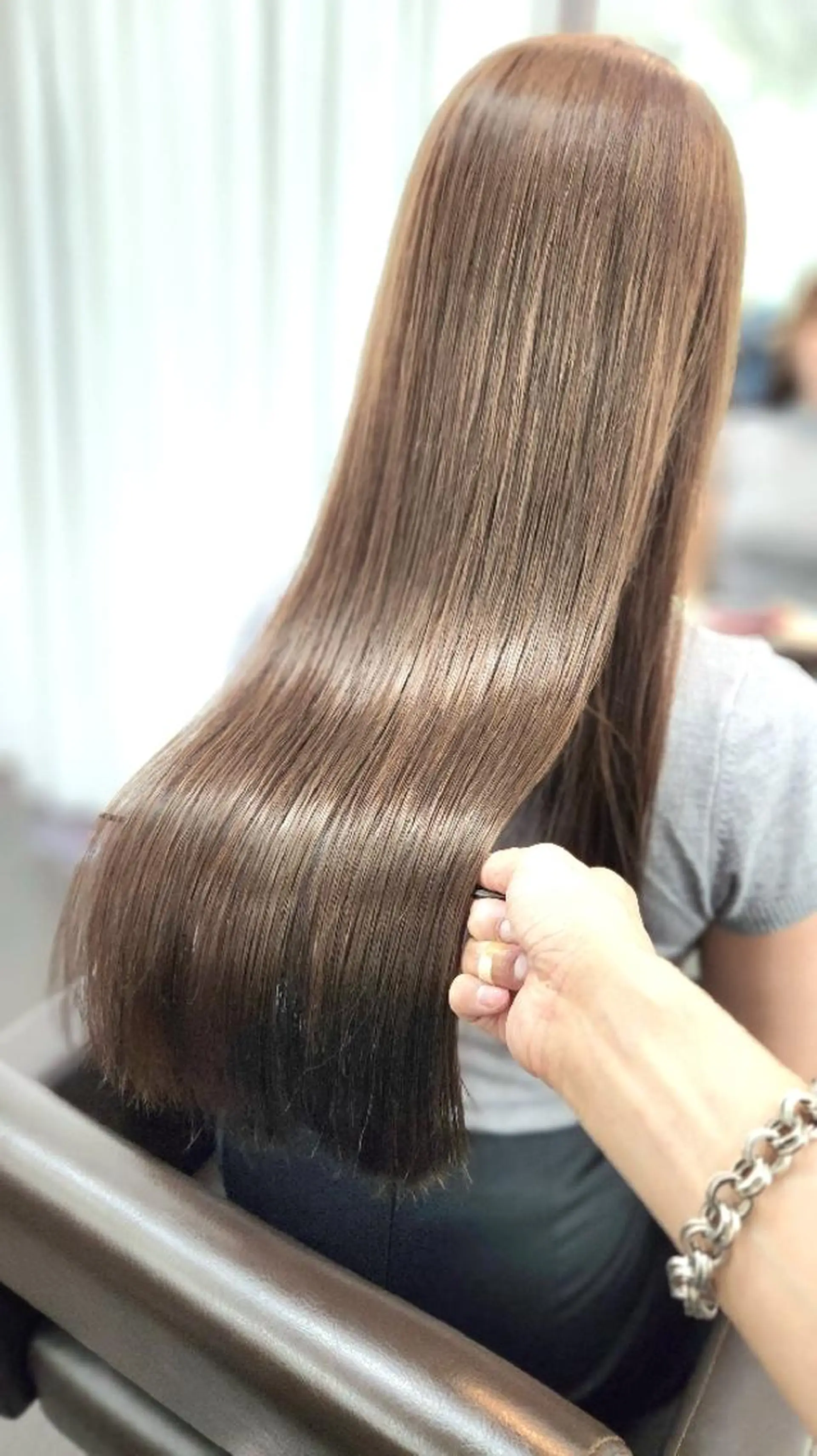 ロング 髪質改善 ロング 縮毛矯正 トリートメント 酸熱トリートメント カット ヘアカラー トリートメント ヒロセ シュウジのヘアスタイル