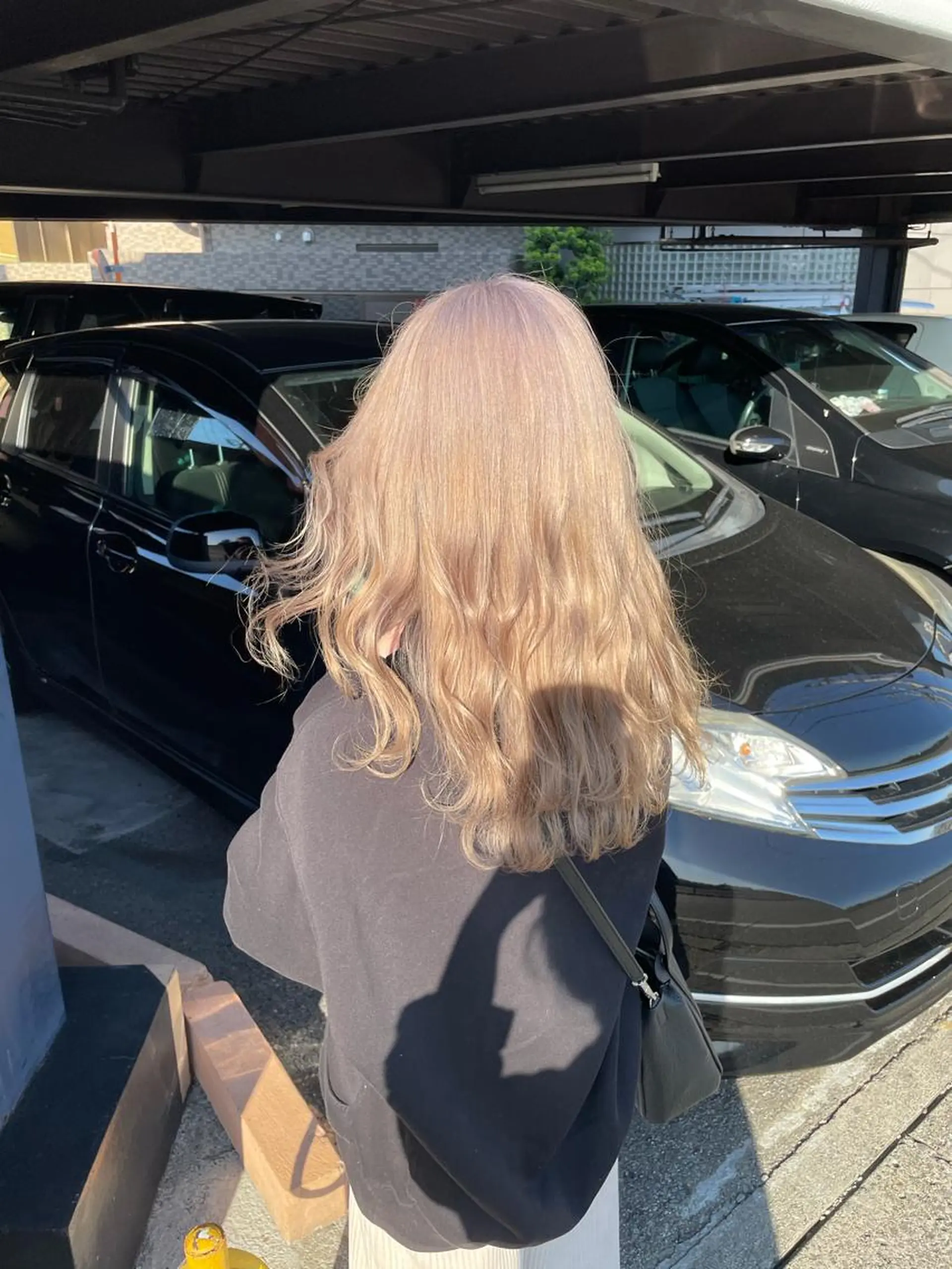 ロング カラー 神谷 涼のヘアスタイル