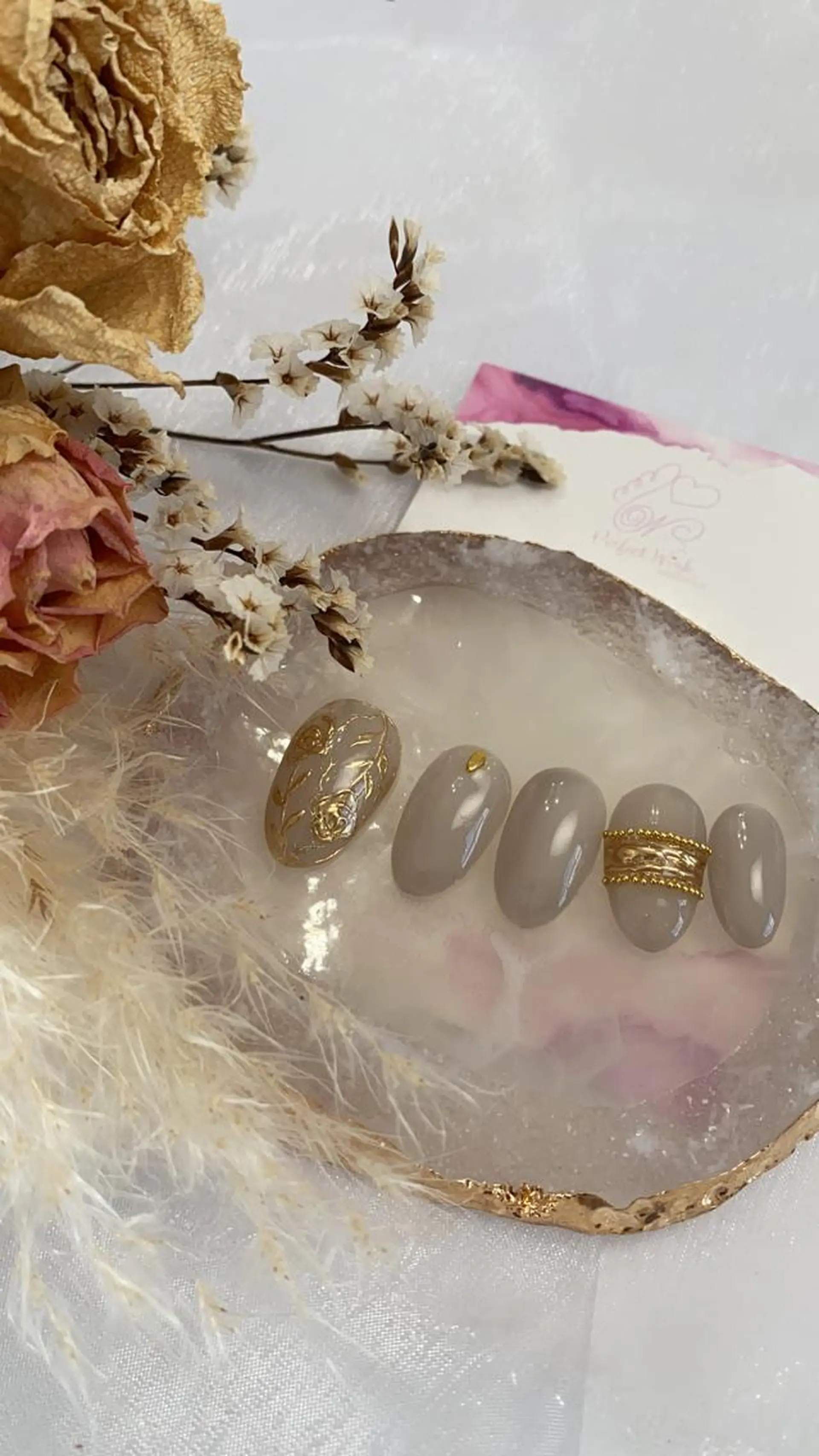 ネイル フラワーネイル ミラーネイル 💅Perfect Wink RUI🌈のネイルデザイン