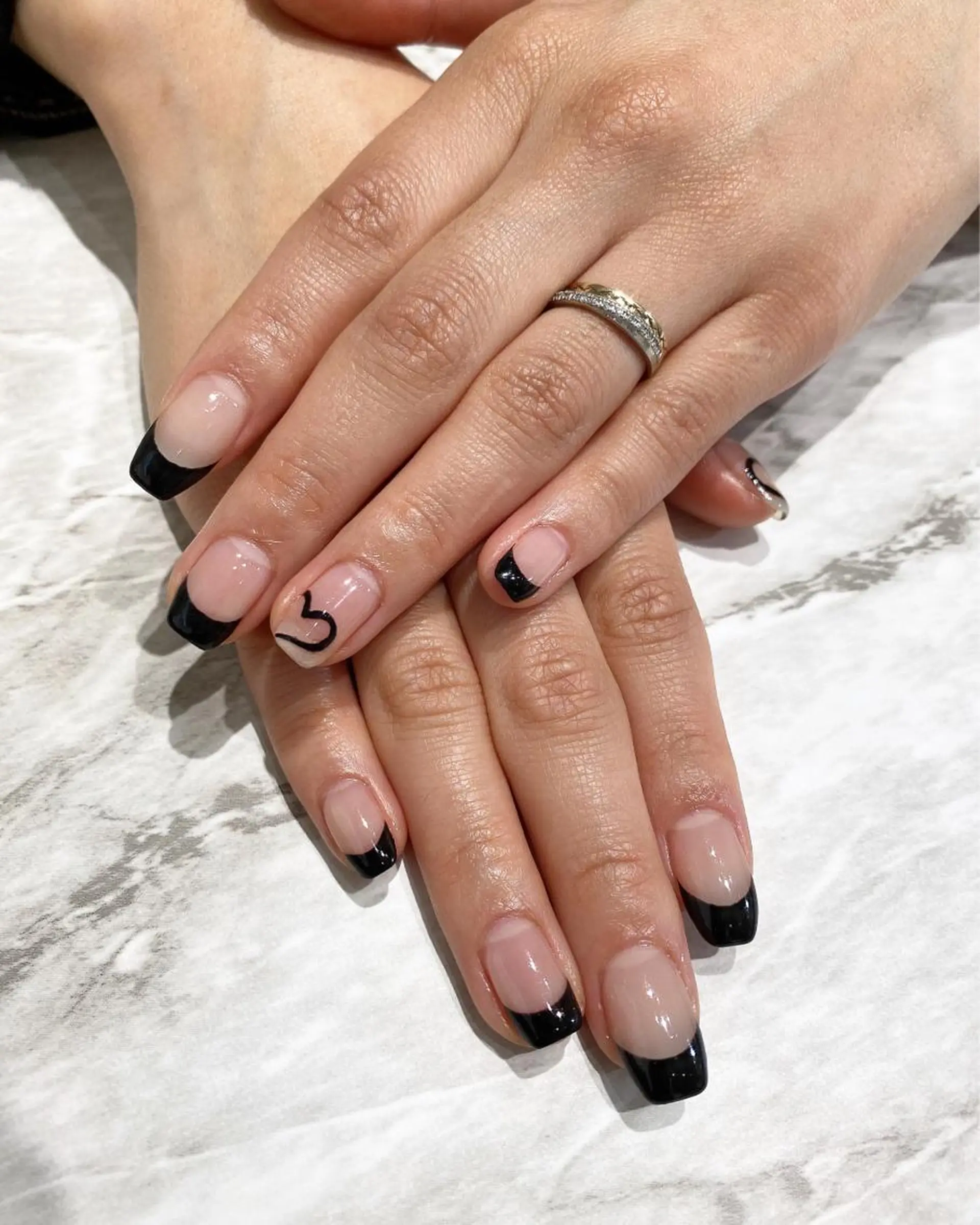 ネイル フレンチネイル ハンドネイル フットネイル ハンドケア nail salon  AlgeTy所属・✴︎:.｡. MAKI.｡.:✴︎のネイルデザイン