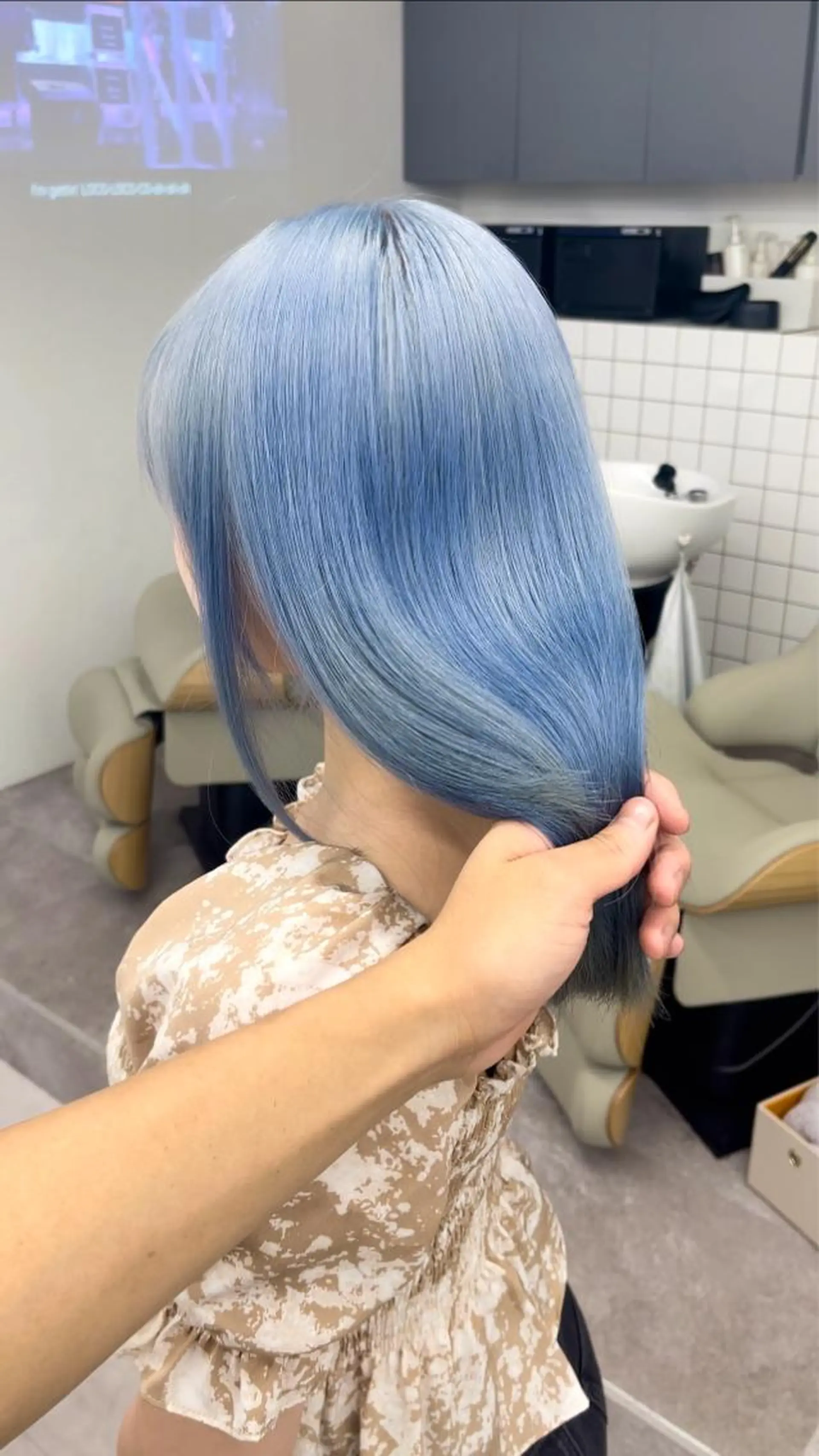 ミディアム カラー 高島大登/顔周り /ミルクティーのヘアスタイル