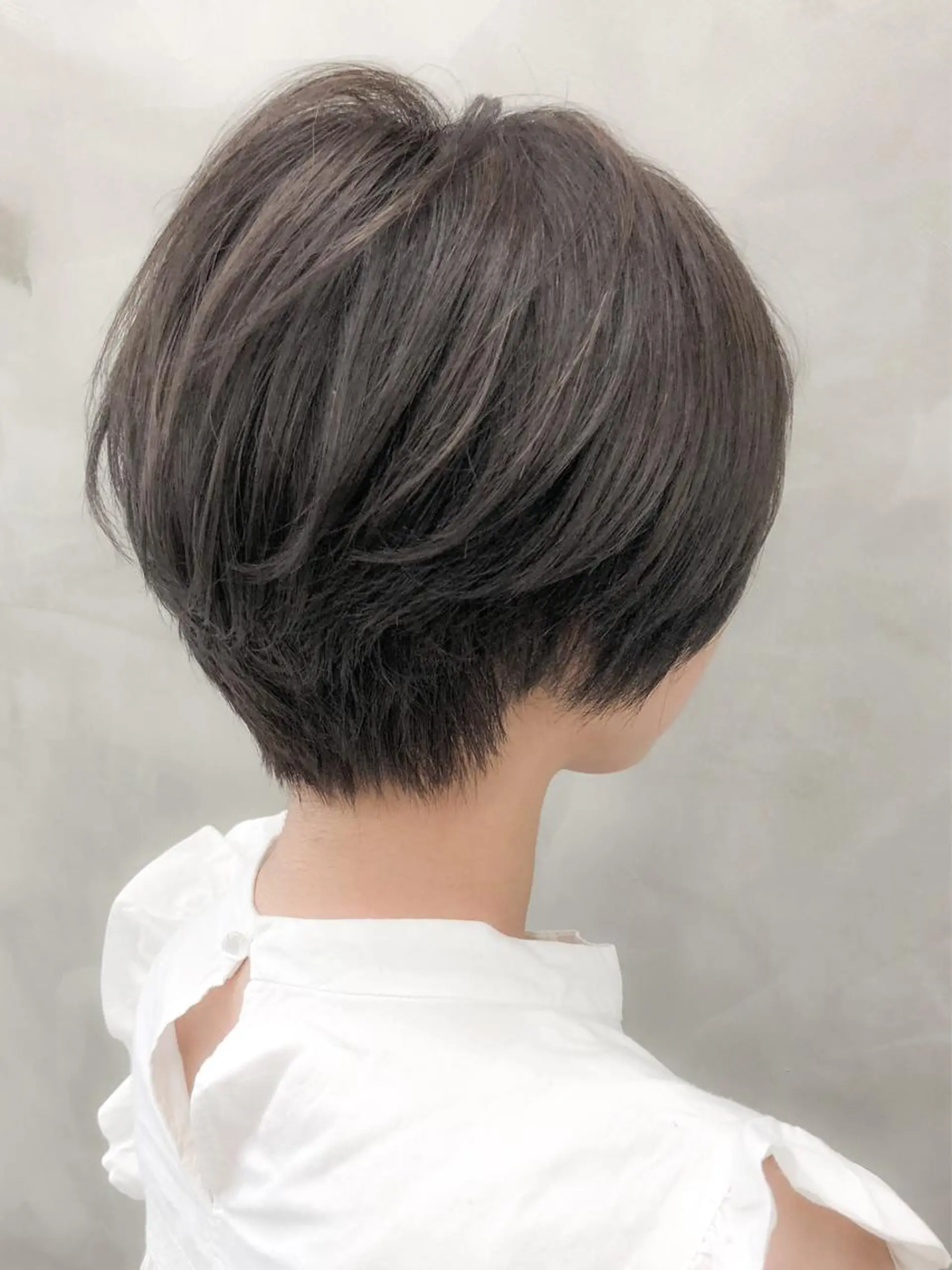 ショート カラー ハンサムショート グレージュ ショートヘア カット ヘアカラー トリートメント ショート・ボブ 徳竹淳一のヘアスタイル