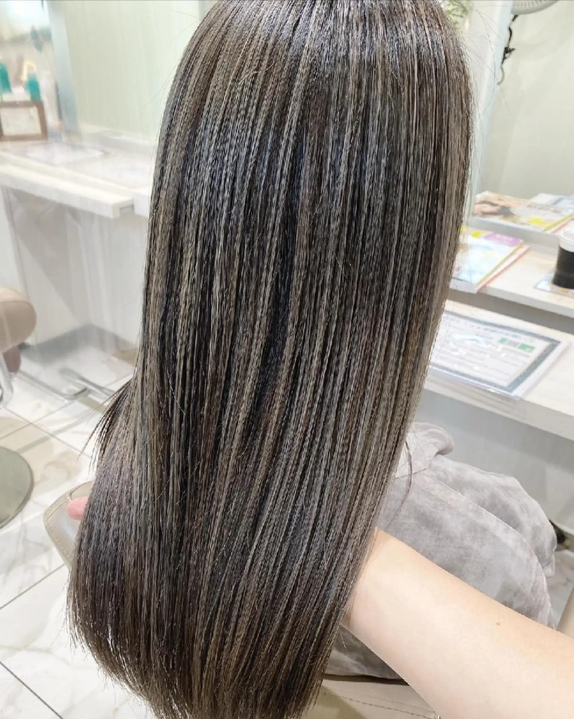 ロング カラー 髪質改善 カット ヘアカラー トリートメント ＡＳＨ 大宮のヘアスタイル