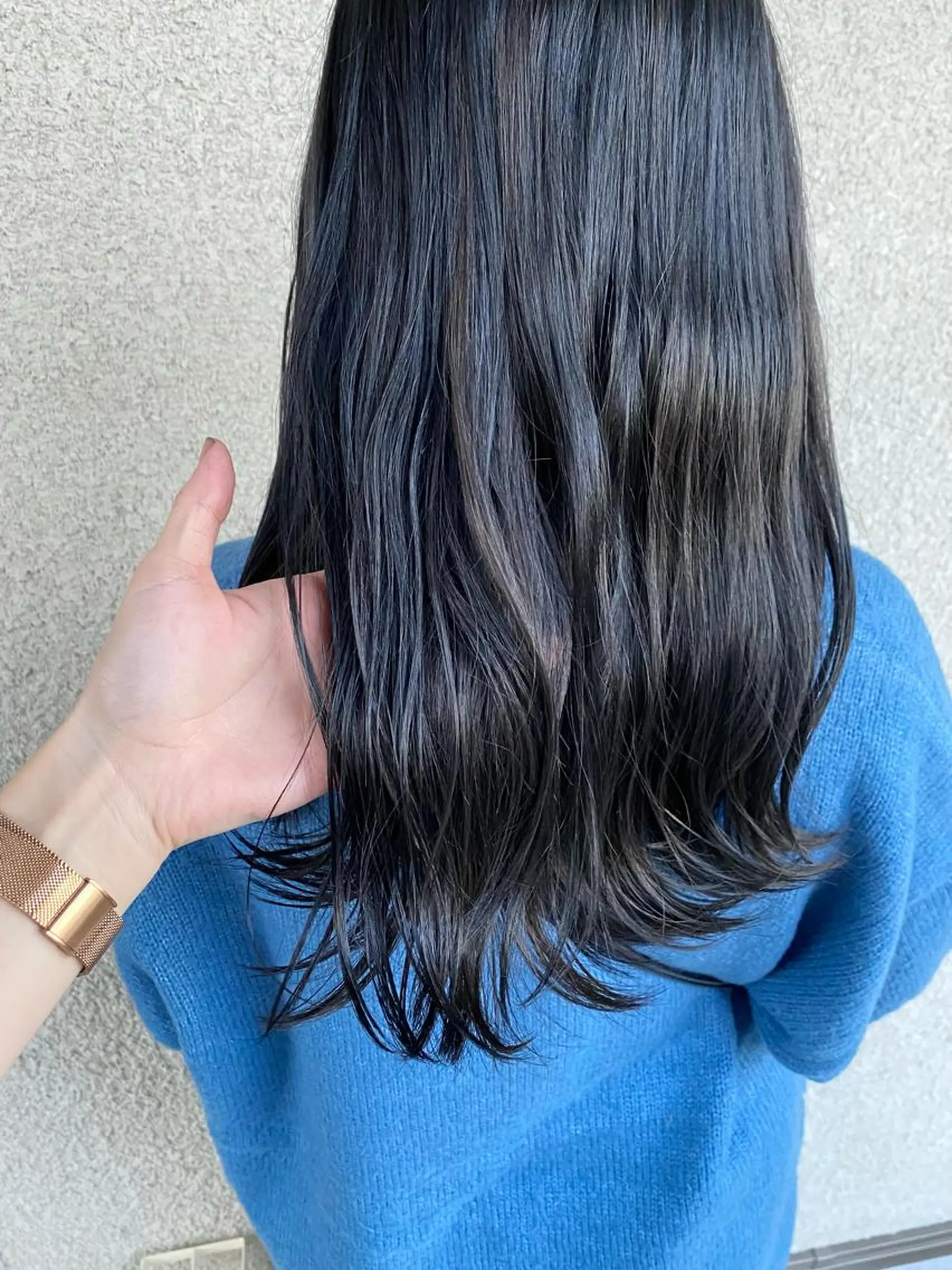 ロング カラー ネイビーカラー 桑原 菜摘のヘアスタイル