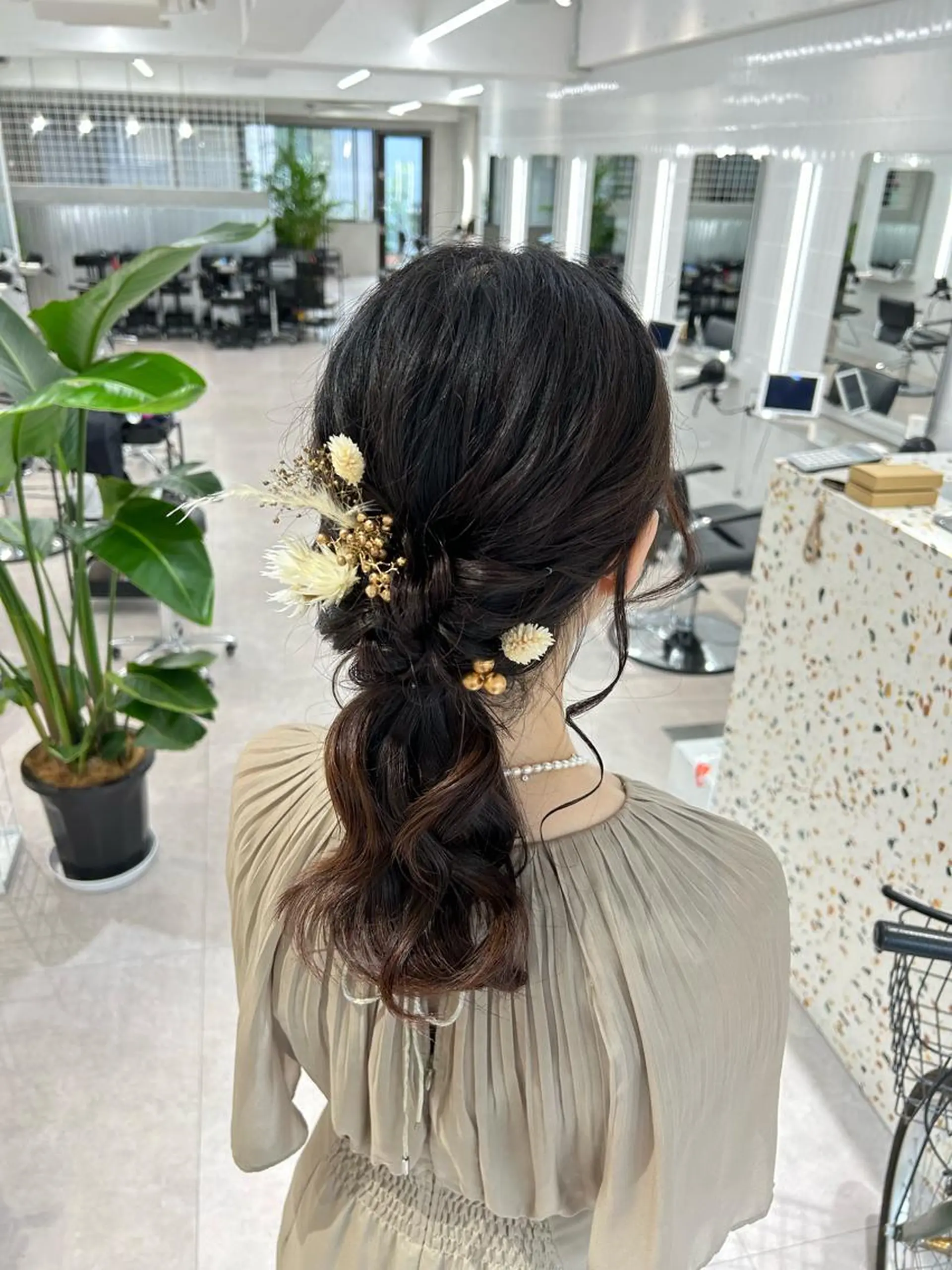 ロング カラー ヘアアレンジ 卒業式ヘアセット🎀 ヘアアレンジのヘアスタイル