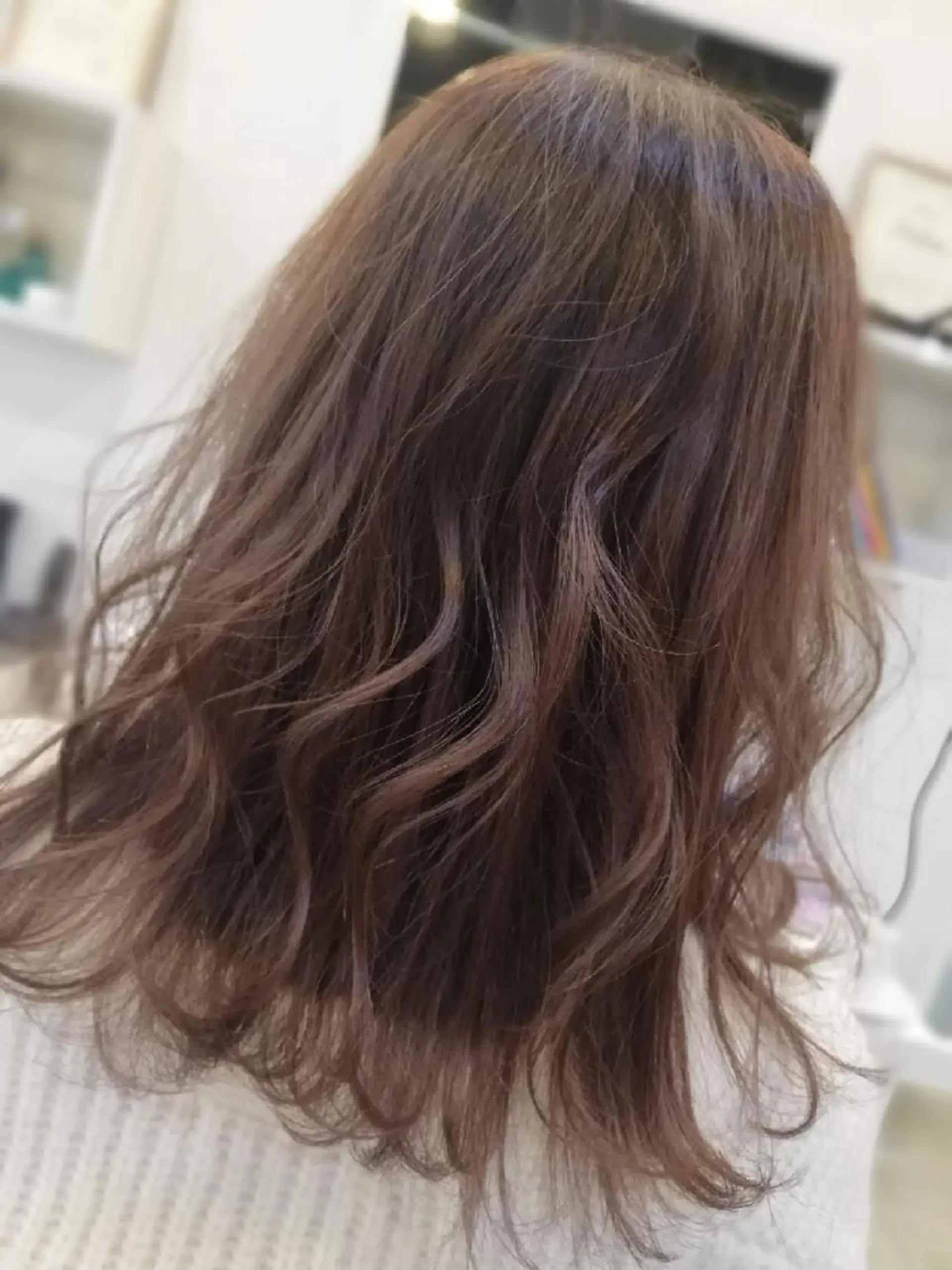 カラー ミディアム ベージュカラー ピンクカラー ピンクベージュ 池田 恵久美のヘアスタイル