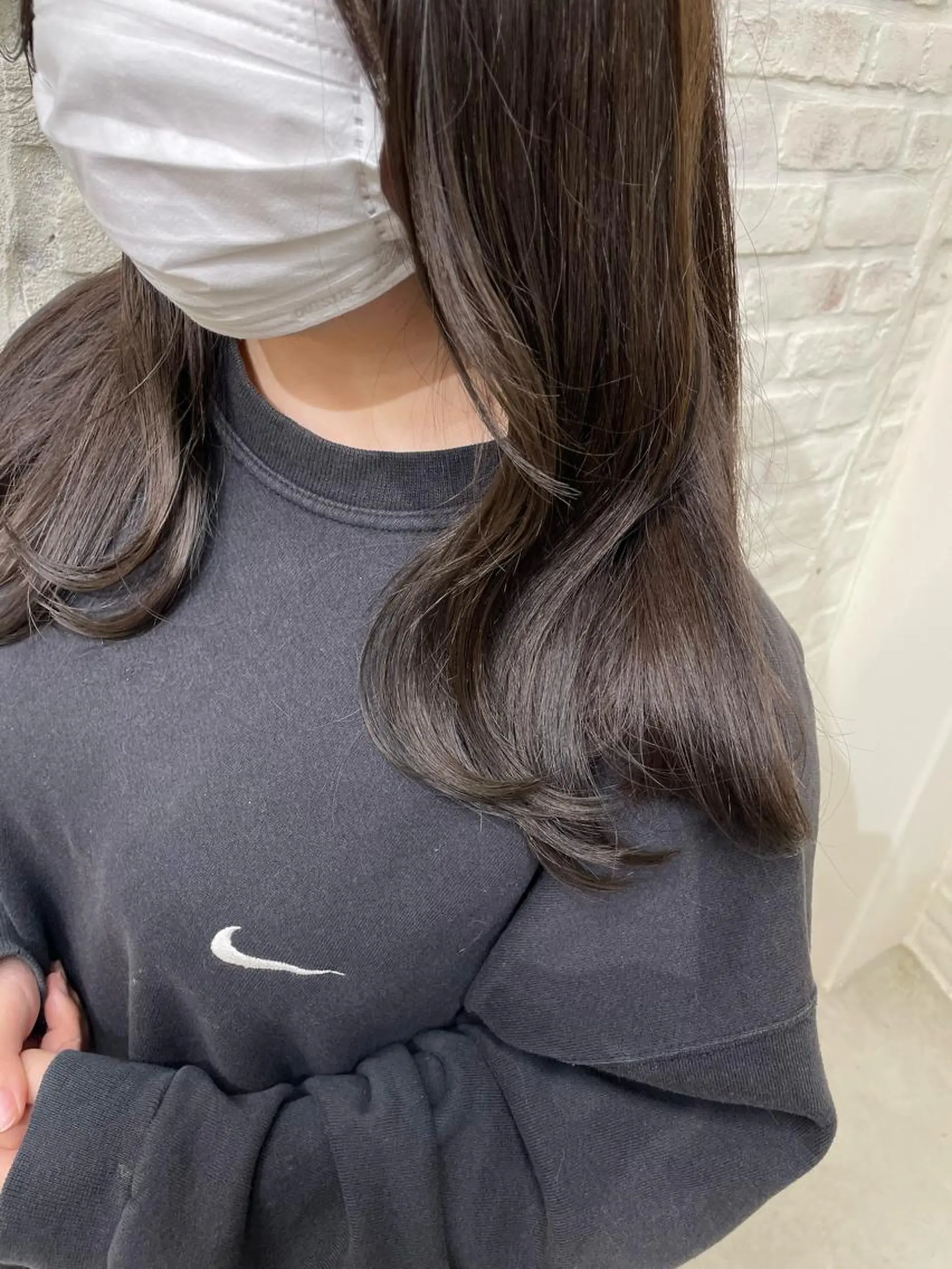 ミディアム カラー 顔まわりレイヤー 顔周りカット レイヤーカット 小顔カット テラダ ユウシンのヘアスタイル