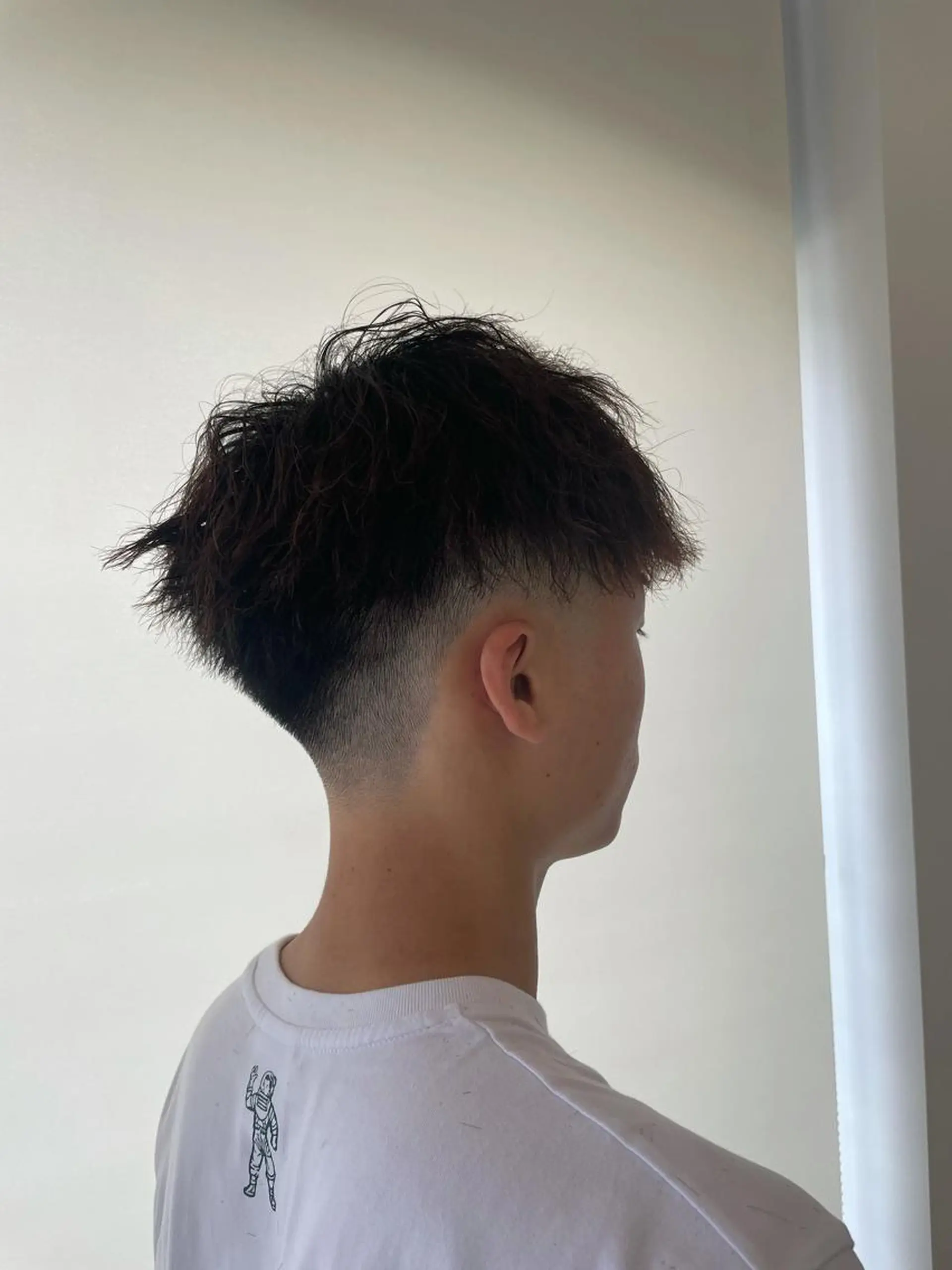 ショート パーマ メンズ フェードカット スキンフェード Men's hair salon First 中百舌鳥店所属・First なかもず 店 YUKIのヘアスタイル