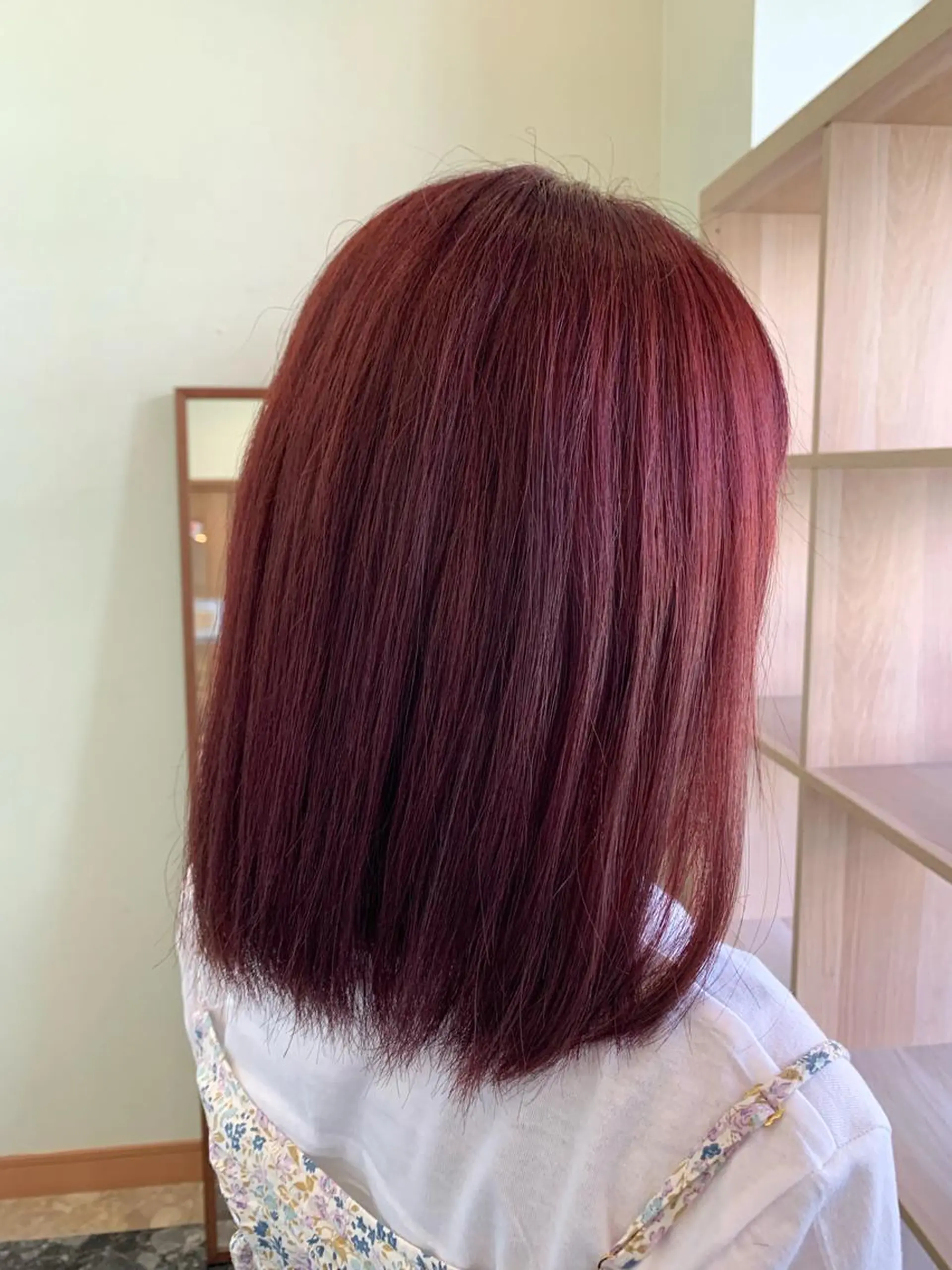 ミディアム カラー ブリーチ ダブルカラー ピンクカラー レッドカラー yuri🌼 N°＋uta*天王寺のヘアスタイル