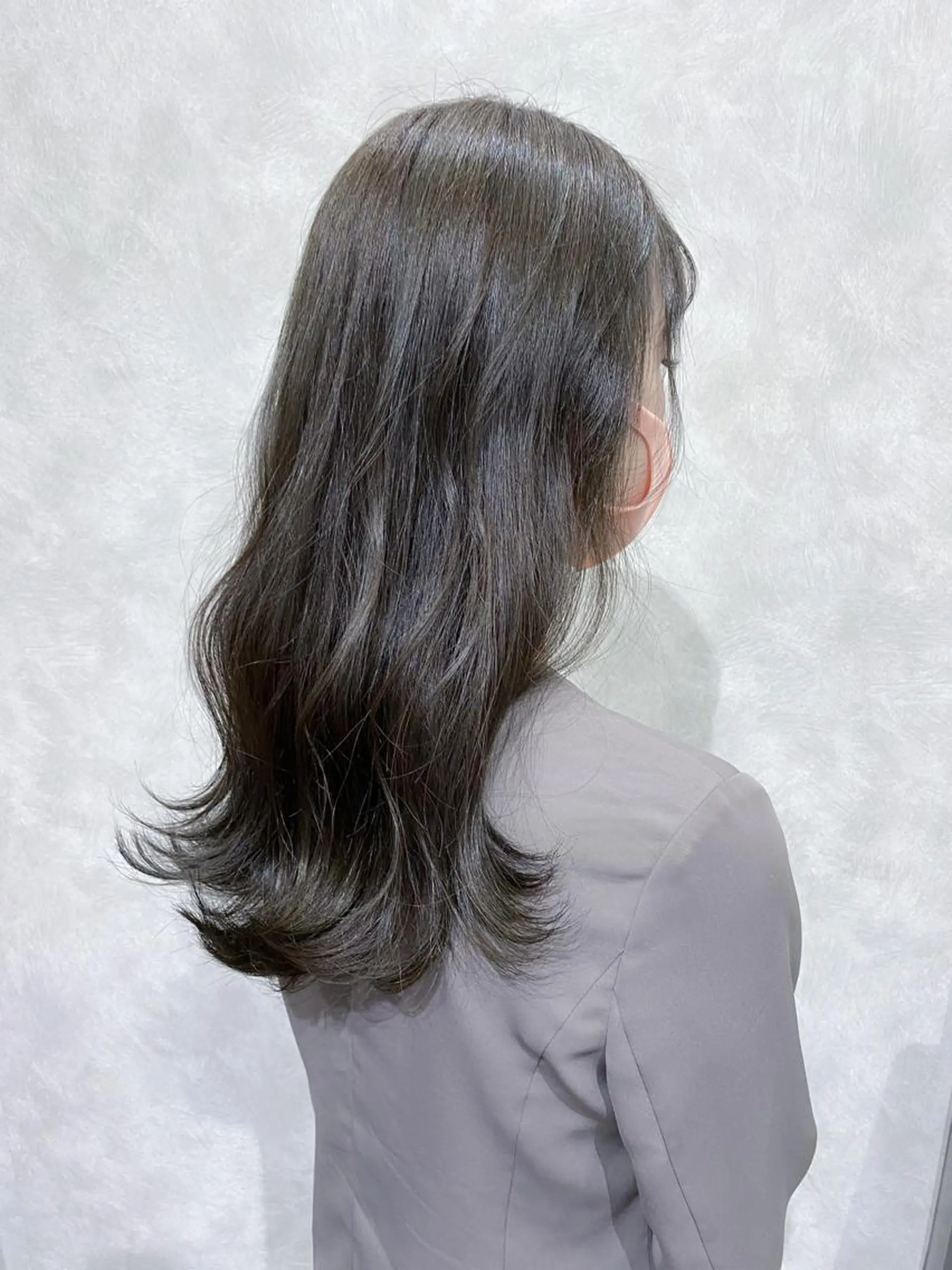 セミロング カラー ブリーチ ブリーチなしカラー オリーブカラー ヘアカラー トリートメント Meena by urban所属・丹羽 隼人/髪質改善 /韓国ヘア🇰🇷のヘアスタイル