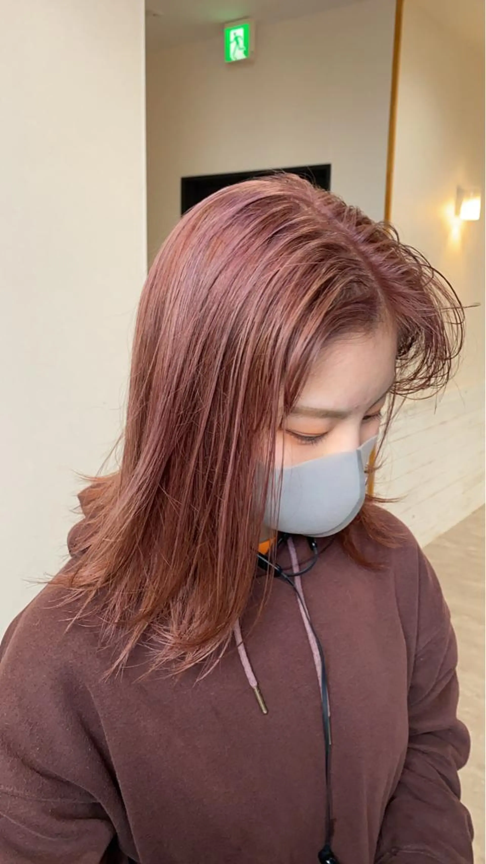 ミディアム カラー パーマ ヘアアレンジ キッズ ネイル マツエク・マツパ ブリーチ ピンクカラー カラーマツエク トリートメント ピンク カラー特化サロン梅田 Eir茶屋町/山下のヘアスタイル