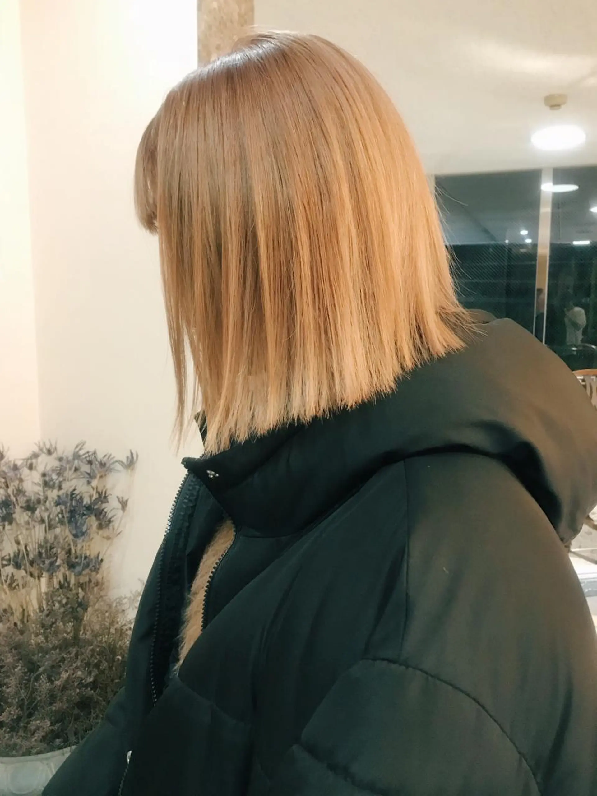ショート カラー suvvy hairsalonのヘアスタイル