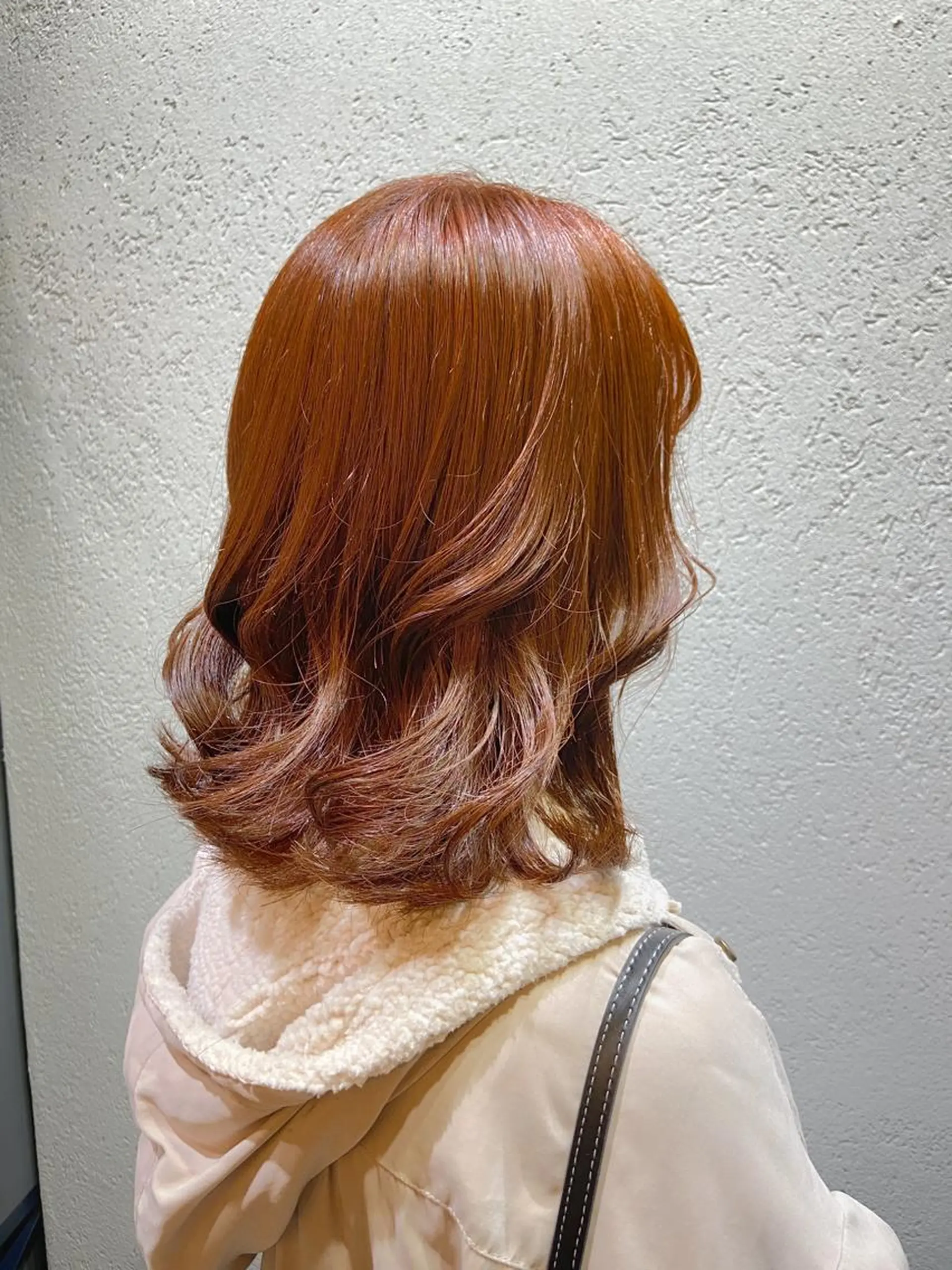 ミディアム カラー ブラウンカラー オレンジ オレンジブラウン カット ヘアカラー トリートメント ノイシキ サキのヘアスタイル