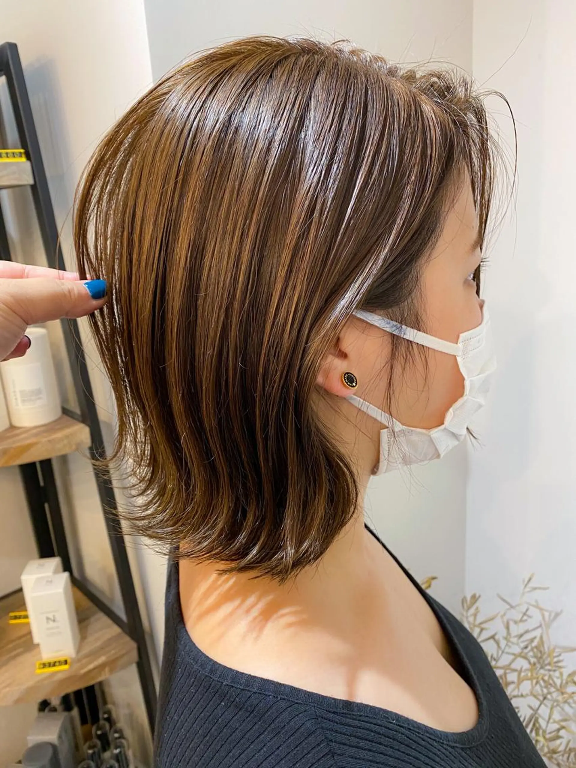 ミディアム カラー グレージュ louwe 武藤幸世のヘアスタイル