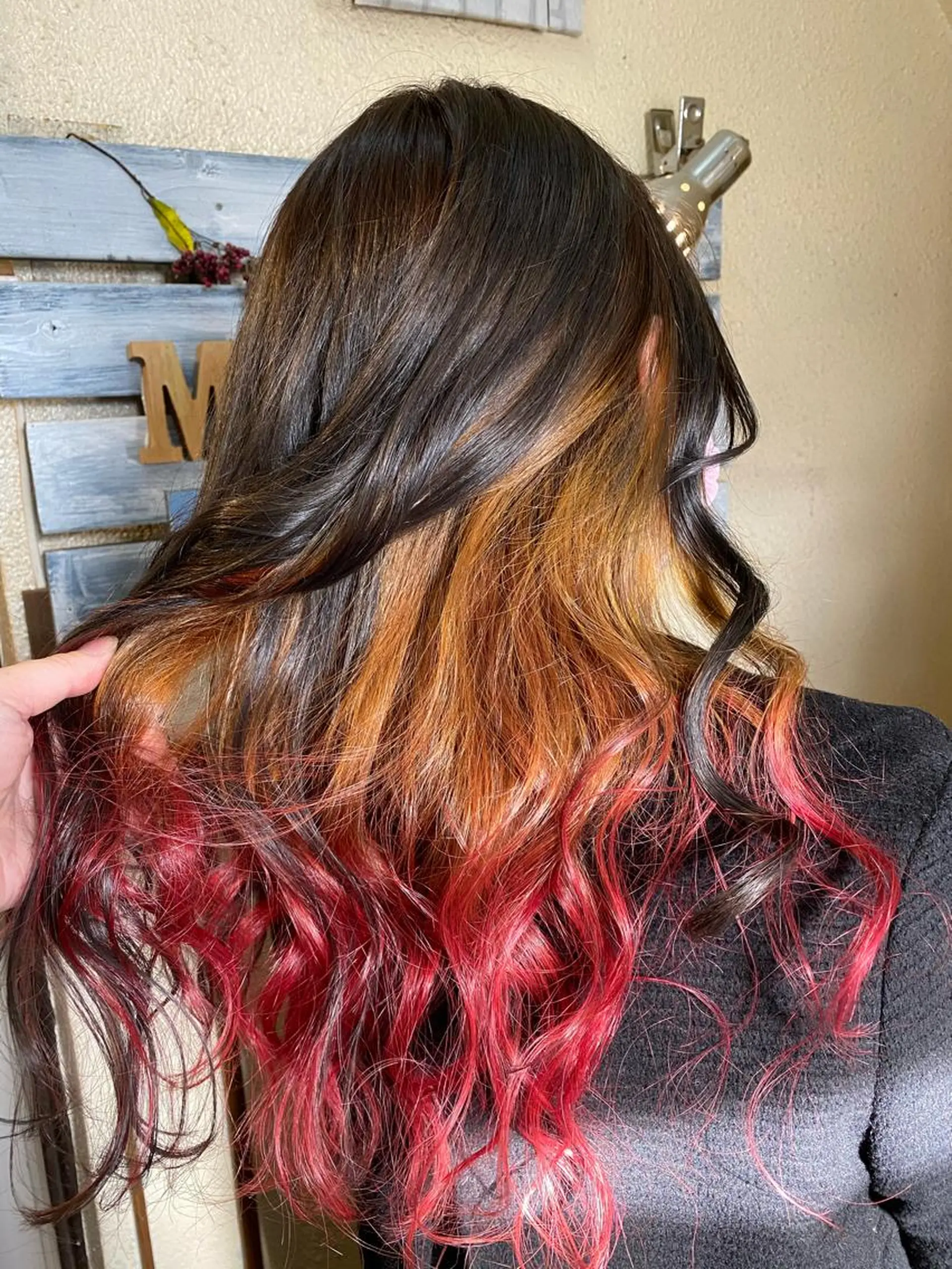 ロング カラー ヘアカラー Monica所属・Monica RIEのヘアスタイル