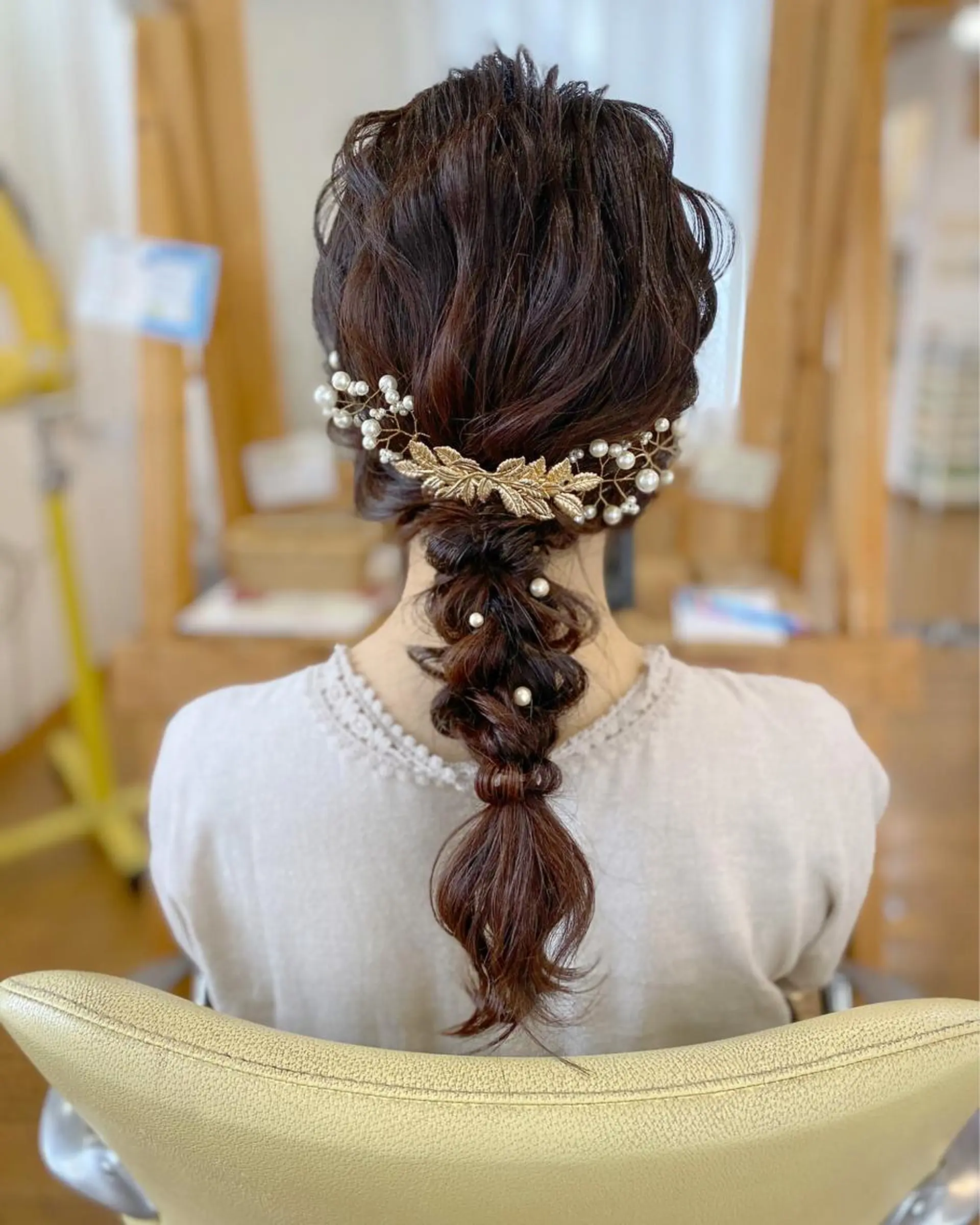 セミロング カラー ヘアアレンジ ヘアセット 荒木 ひろかのヘアスタイル
