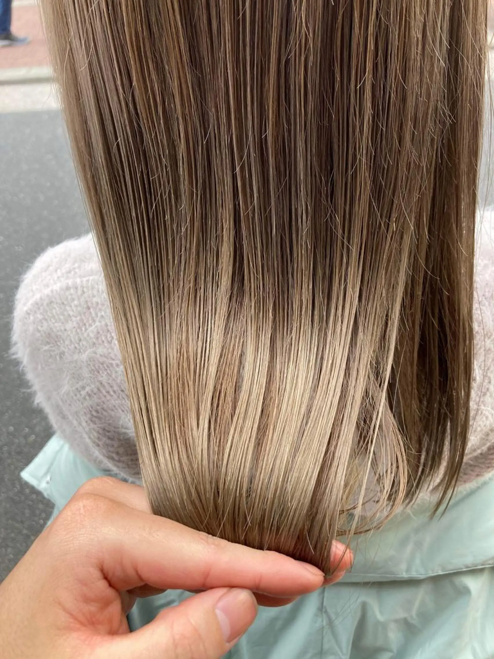 ロング 縮毛矯正 トリートメント ブリーチなしカラー/ 顔周りレイヤーカットのヘアスタイル