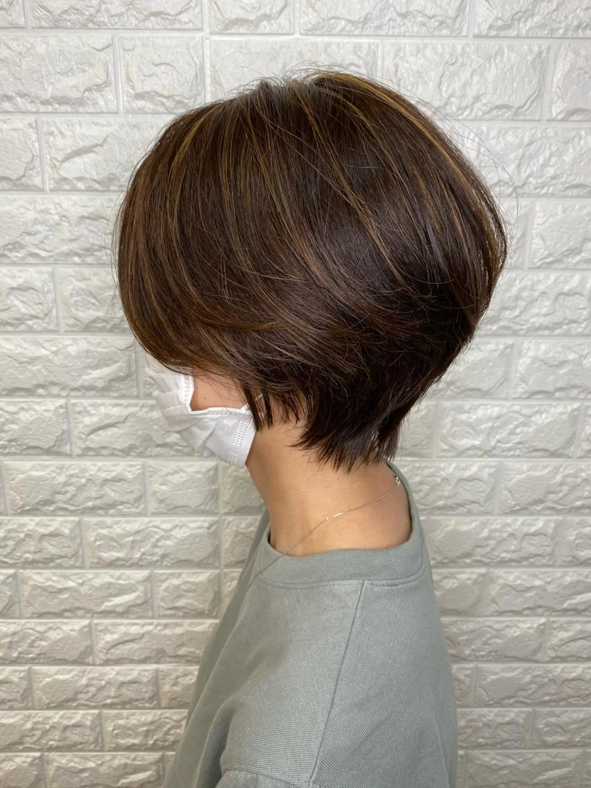 ショート カラー ハンサムショート ハイライトカラー ハイライト ショートヘア カット 金沢 広美のヘアスタイル