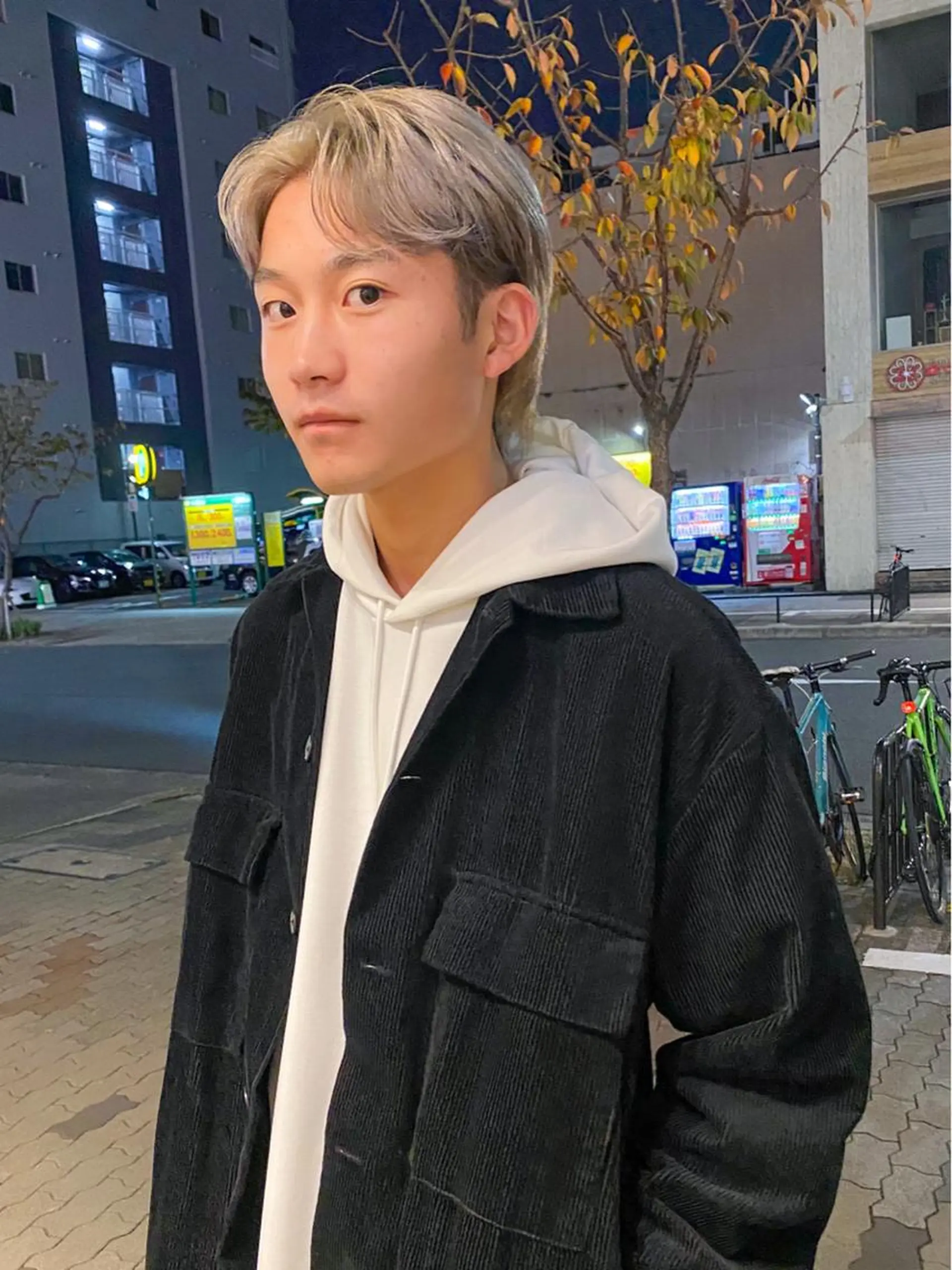 カラー メンズ メンズブリーチ ベージュカラー ブリーチ ホワイトベージュ カット ヘアカラー 栄/矢場町 三井太朗のヘアスタイル