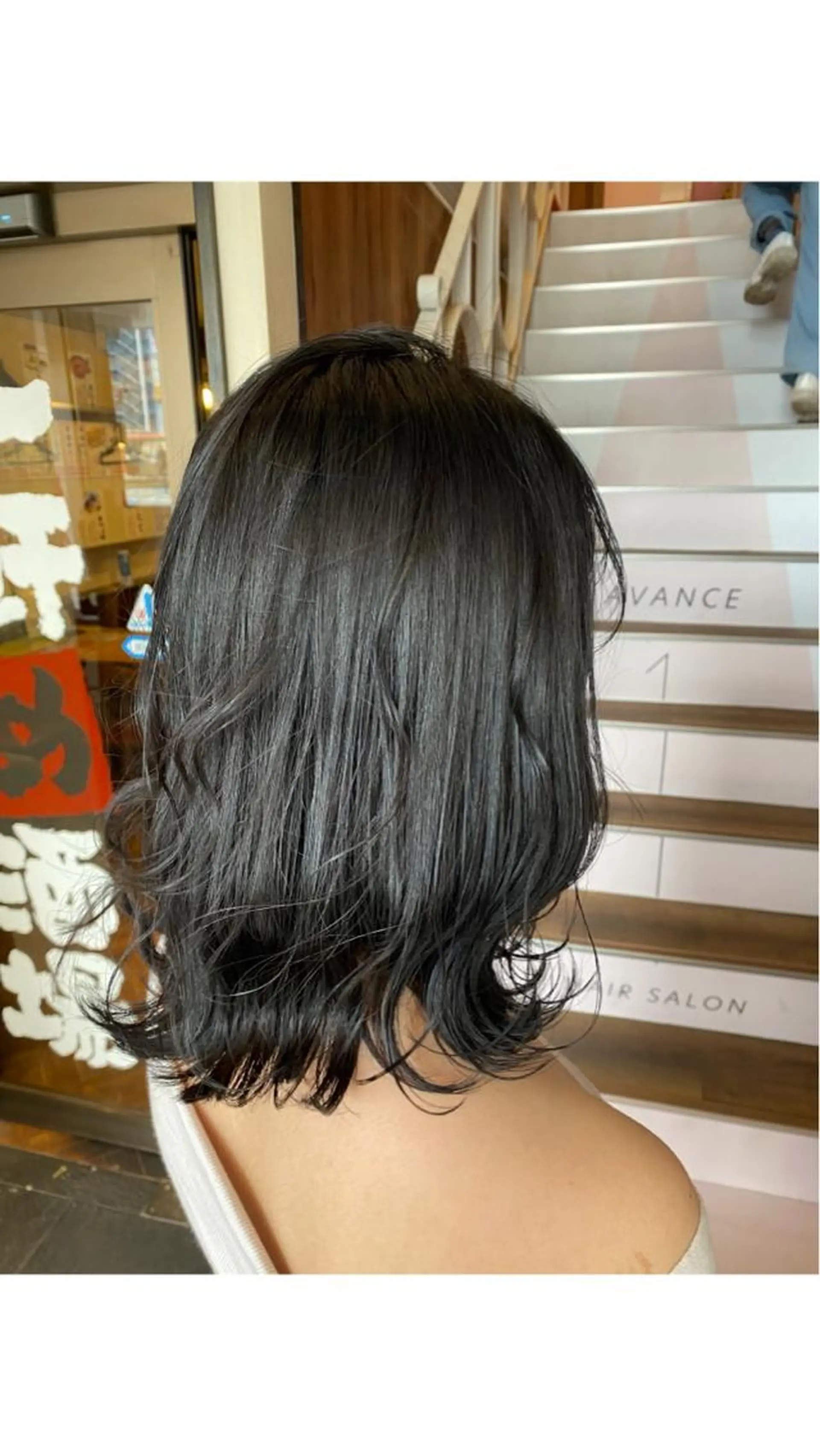 ミディアム カット ヘアカラー トリートメント 暗髪透明感カラー/ インナー/小島良太のヘアスタイル