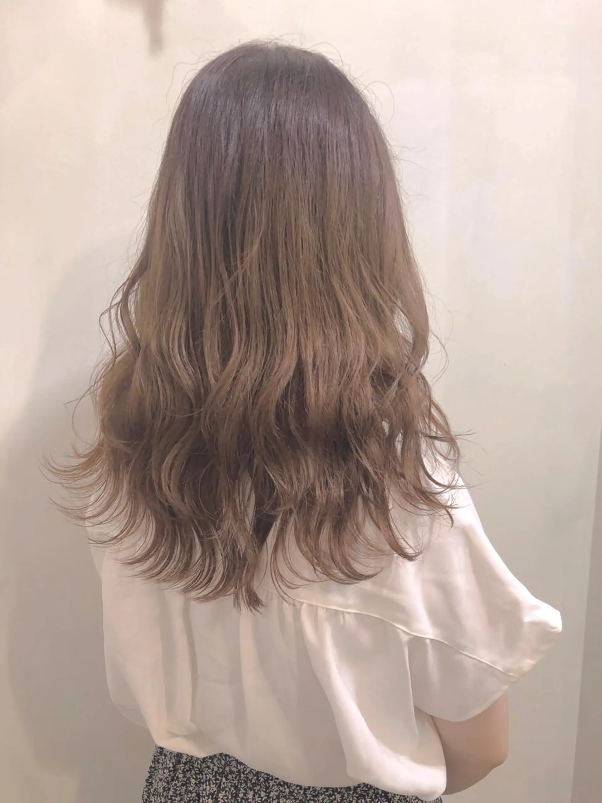 セミロング カラー ヘアアレンジ 🕊鈴木李歩🤍 ボブ/似合わせカットのヘアスタイル
