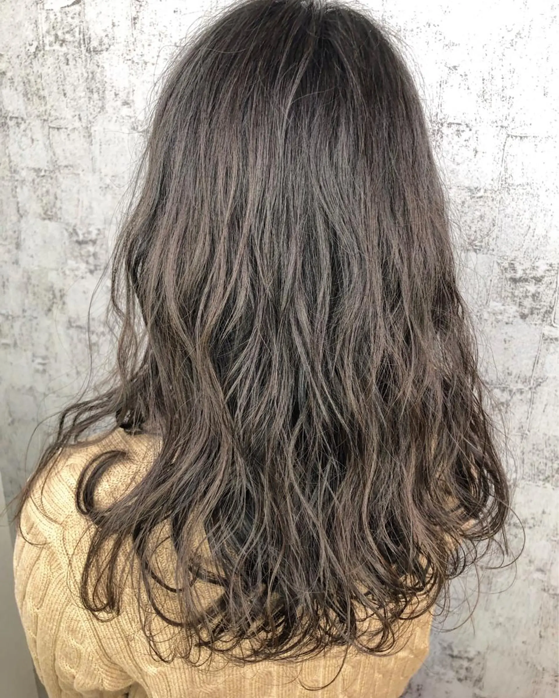 ロング パーマ 透明感カラー✨ツヤ髪 廣畑昌志のヘアスタイル