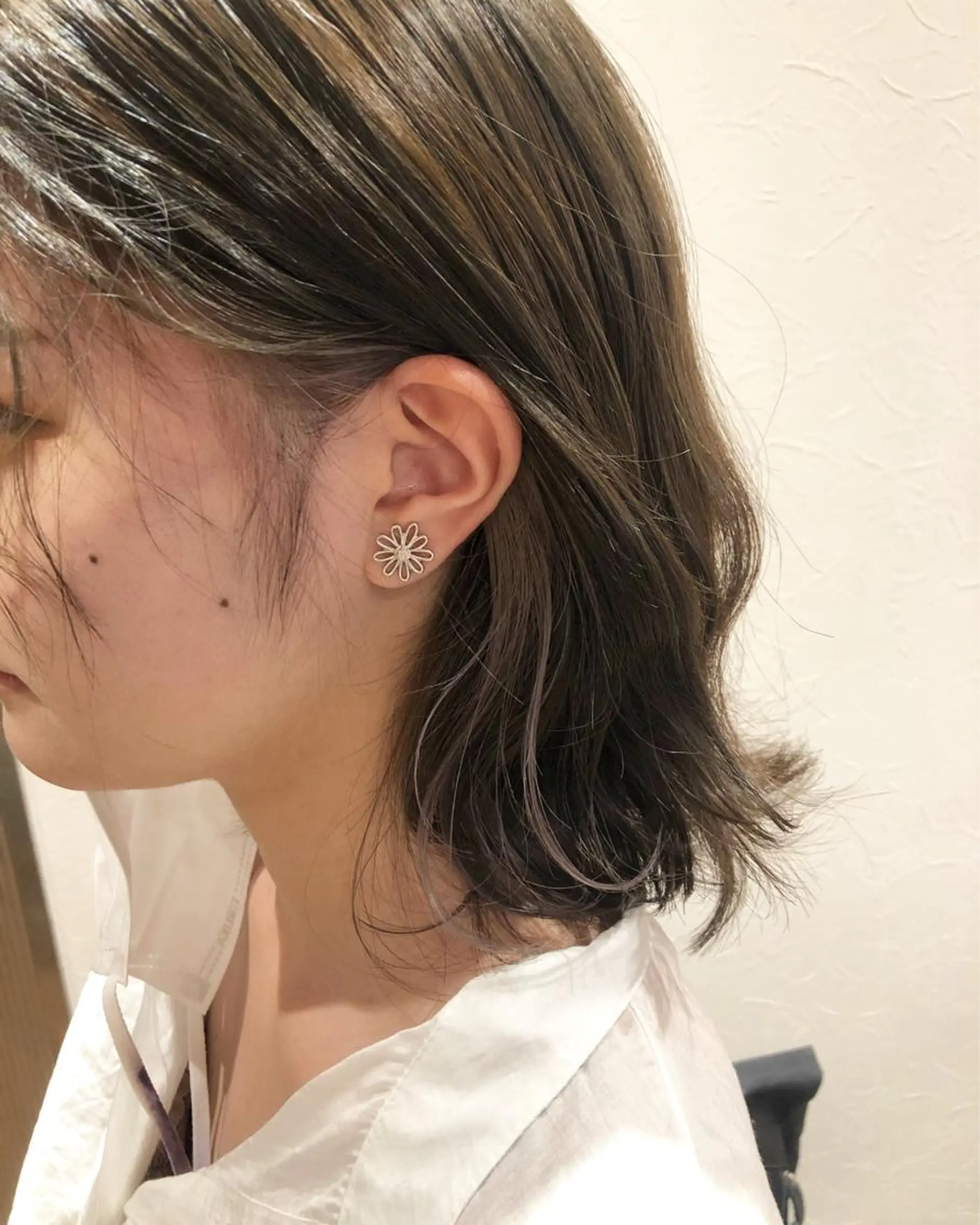 ミディアム カラー ヘアカラー 韓国🇰🇷レイヤー 映える顔周り🩷のヘアスタイル