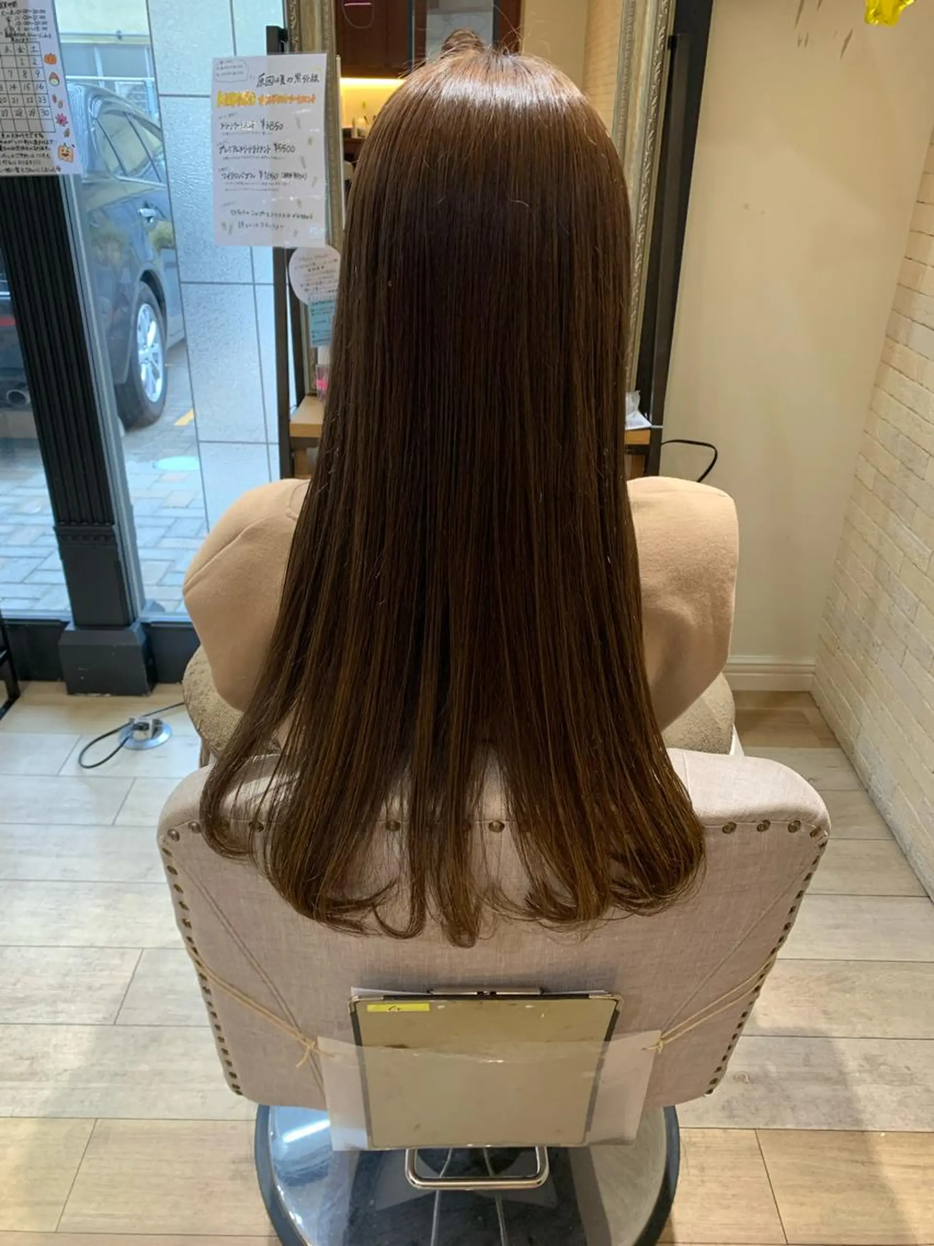 ロング カラー アッシュ アッシュグレー カット ヘアカラー トリートメント 上田 紗也のヘアスタイル