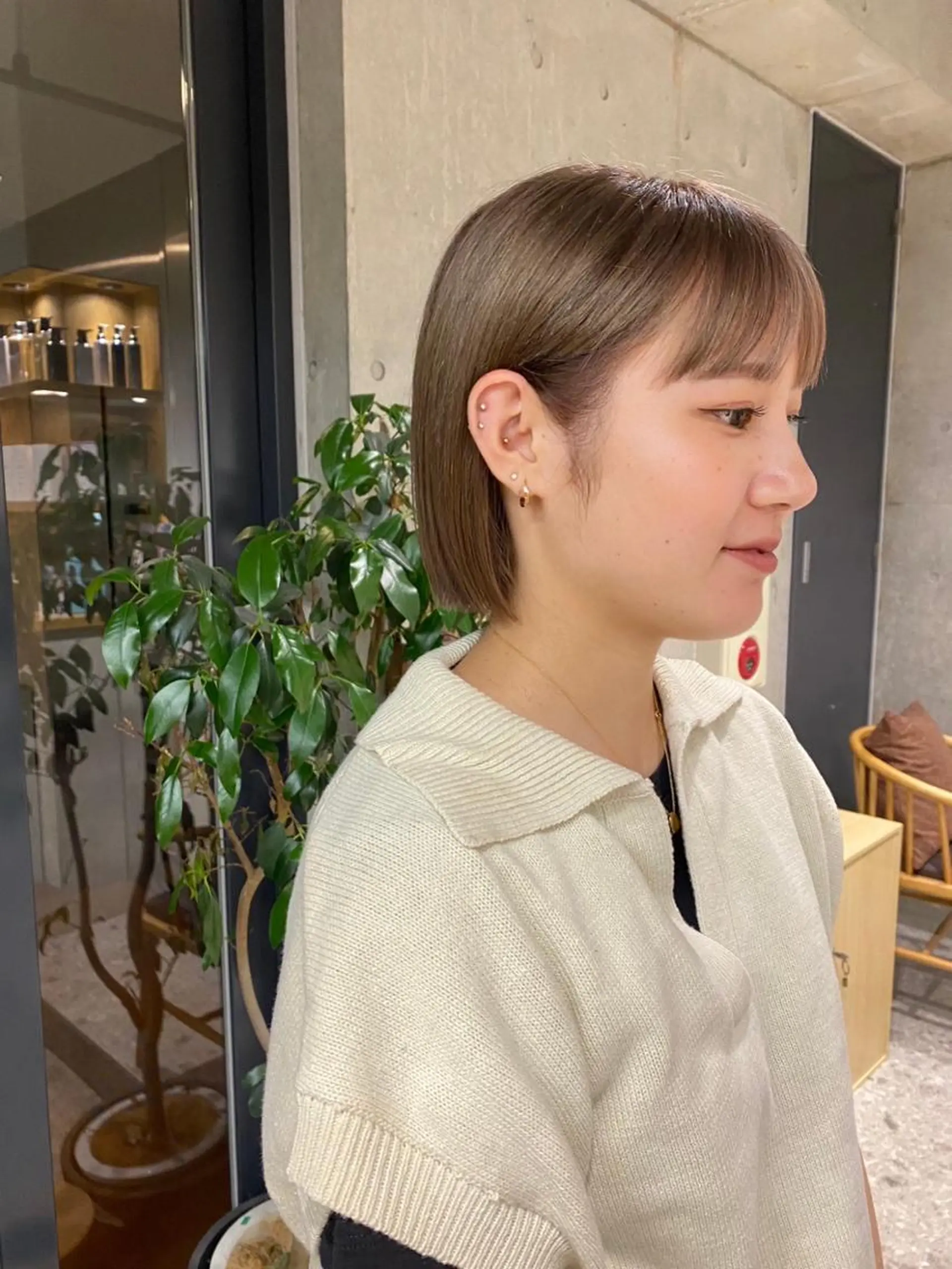 ミディアム ヘアカラー まお♡レイヤーカット 耳ツボジュエリーのヘアスタイル
