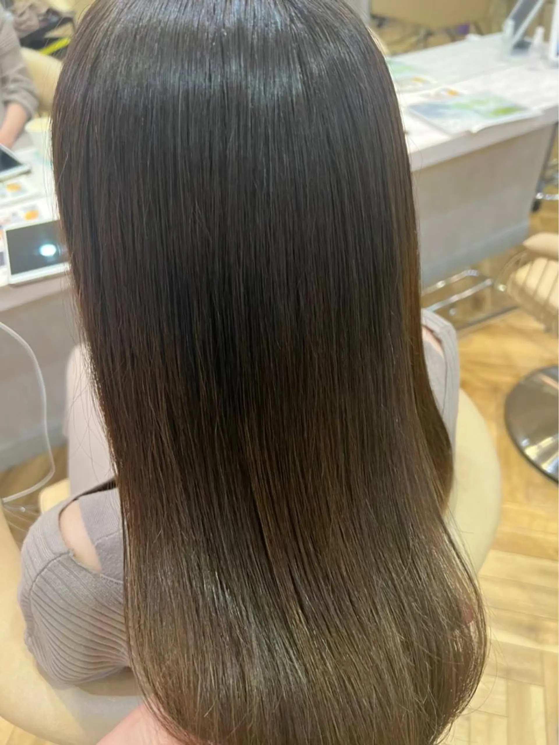 カラー R'eel所属・縮毛矯正／髪質改善 ／銀座　鶴田陸斗のヘアスタイル