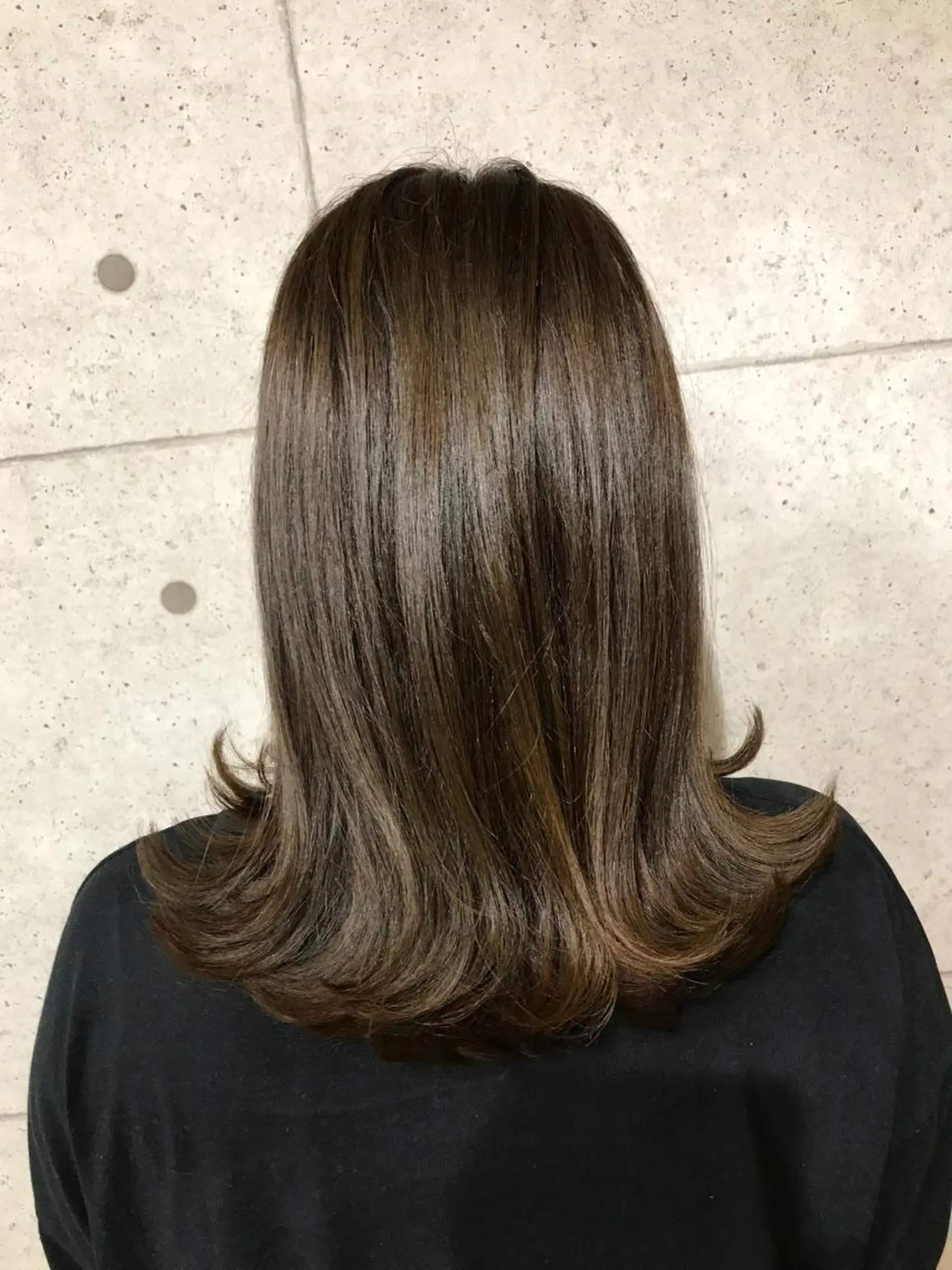 ミディアム 外ハネヘア カット ヘアカラー トリートメント hair teria ryu 大塚のヘアスタイル