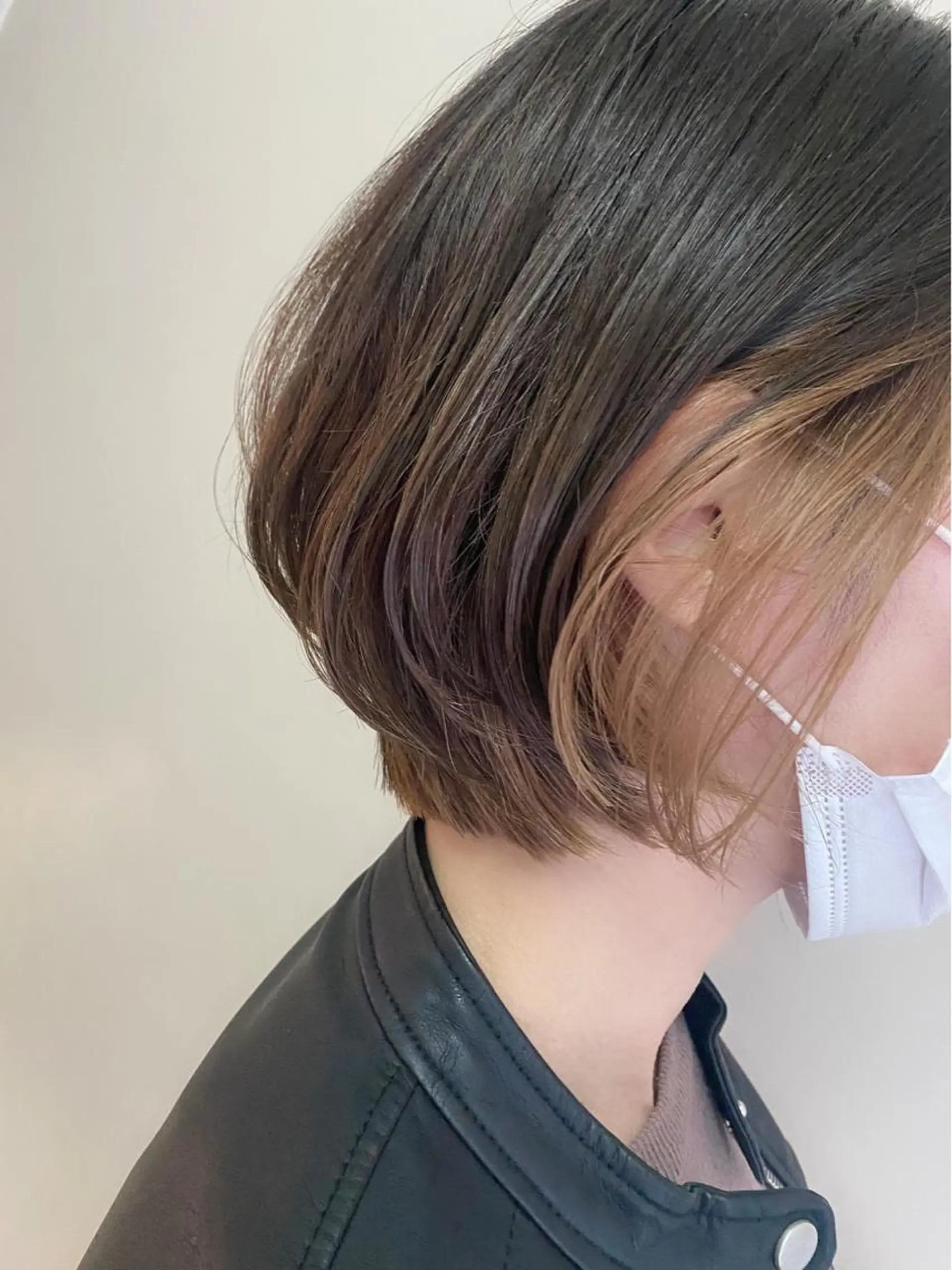 ショート カラー イヤリングカラー 艶カラー/縮毛矯正‎ 💛Sakiのヘアスタイル