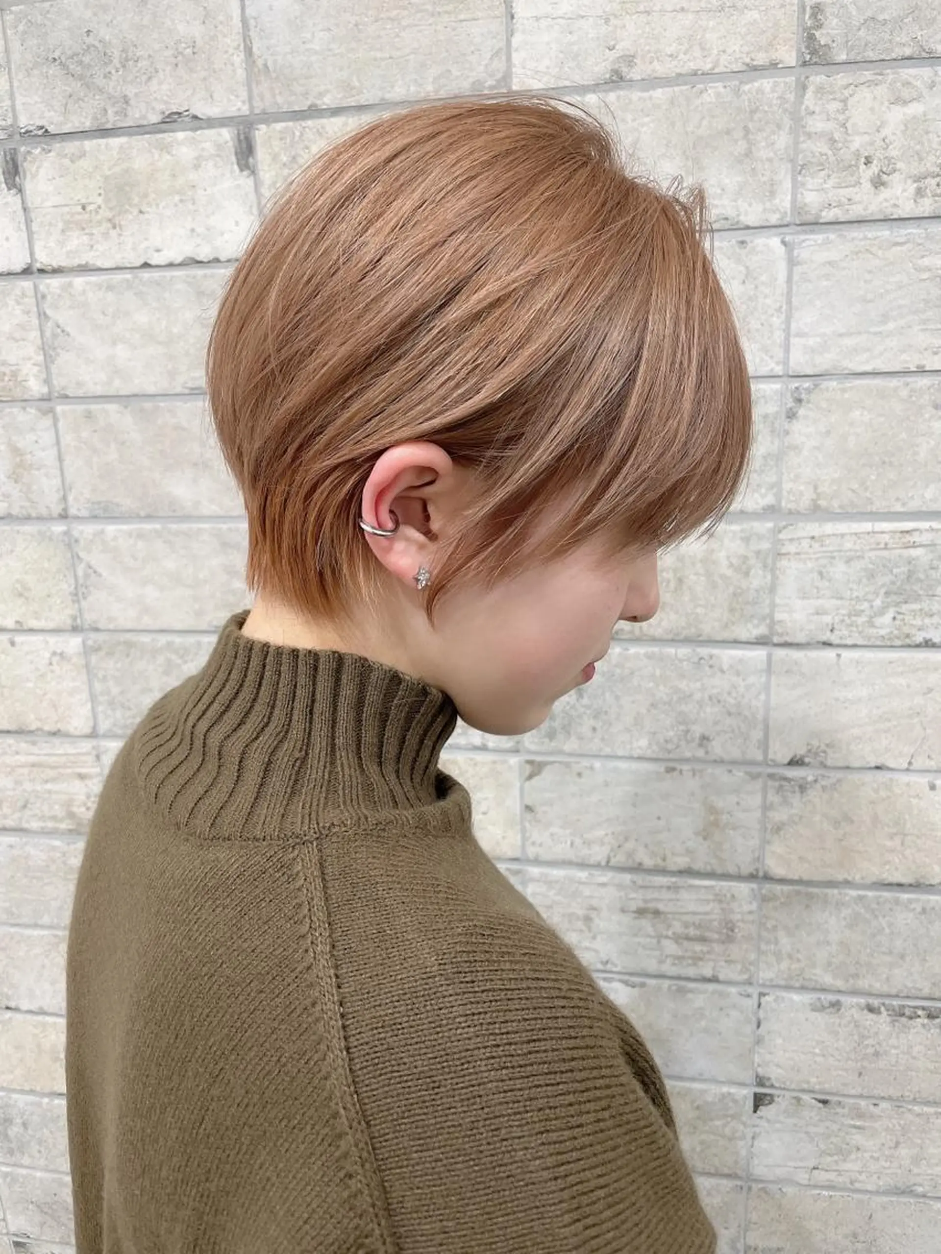 ショート ショートボブ ハンサムショート ボブ ハイライト 髪質改善 🎗️comoda 神戸三宮 髪質改善のヘアスタイル