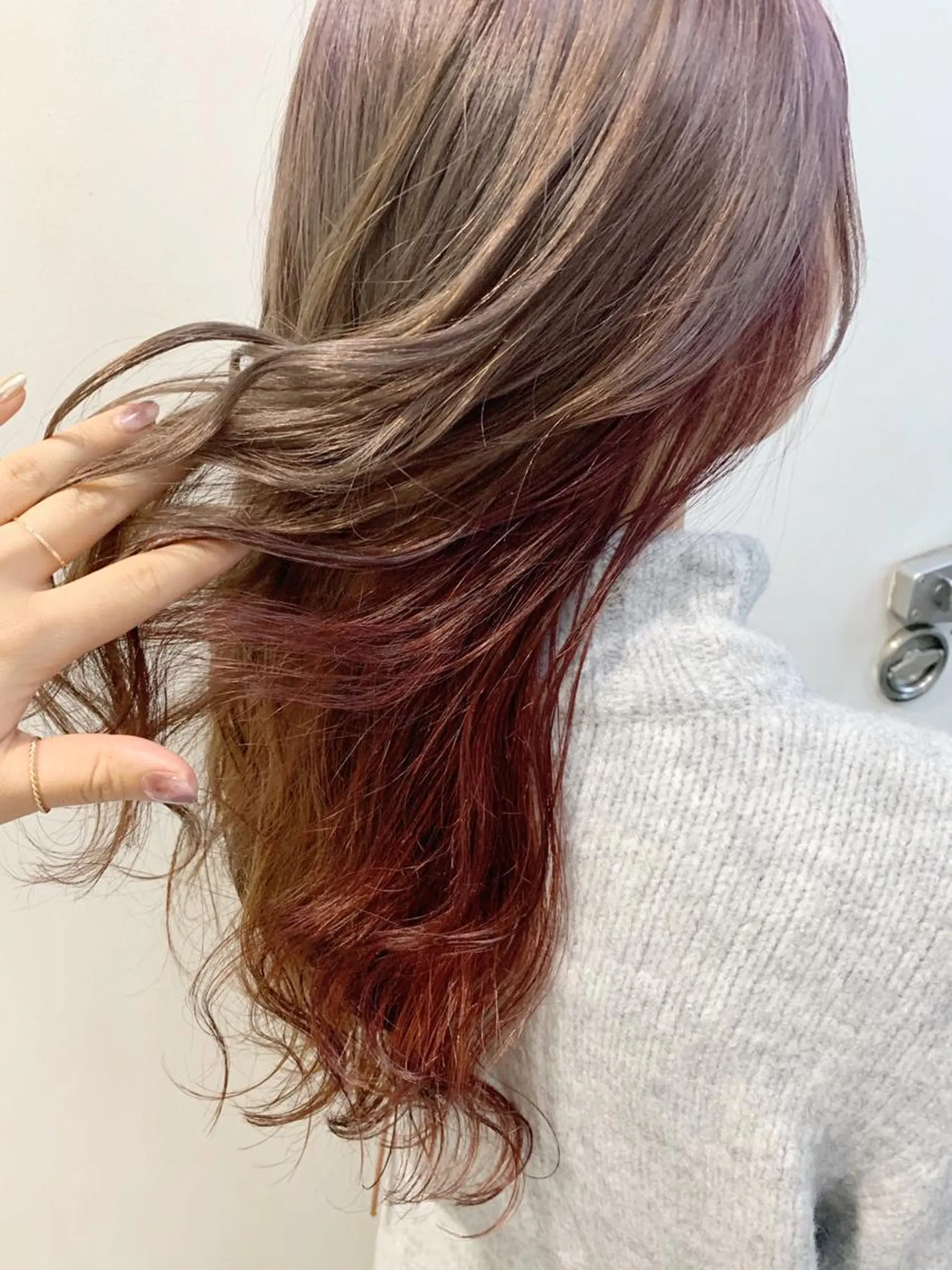 ロング カラー ベージュカラー インナーカラー ラベンダーカラー ピンクカラー ピンクラベンダー 新宿color🐝 AYAKA🌈💖のヘアスタイル