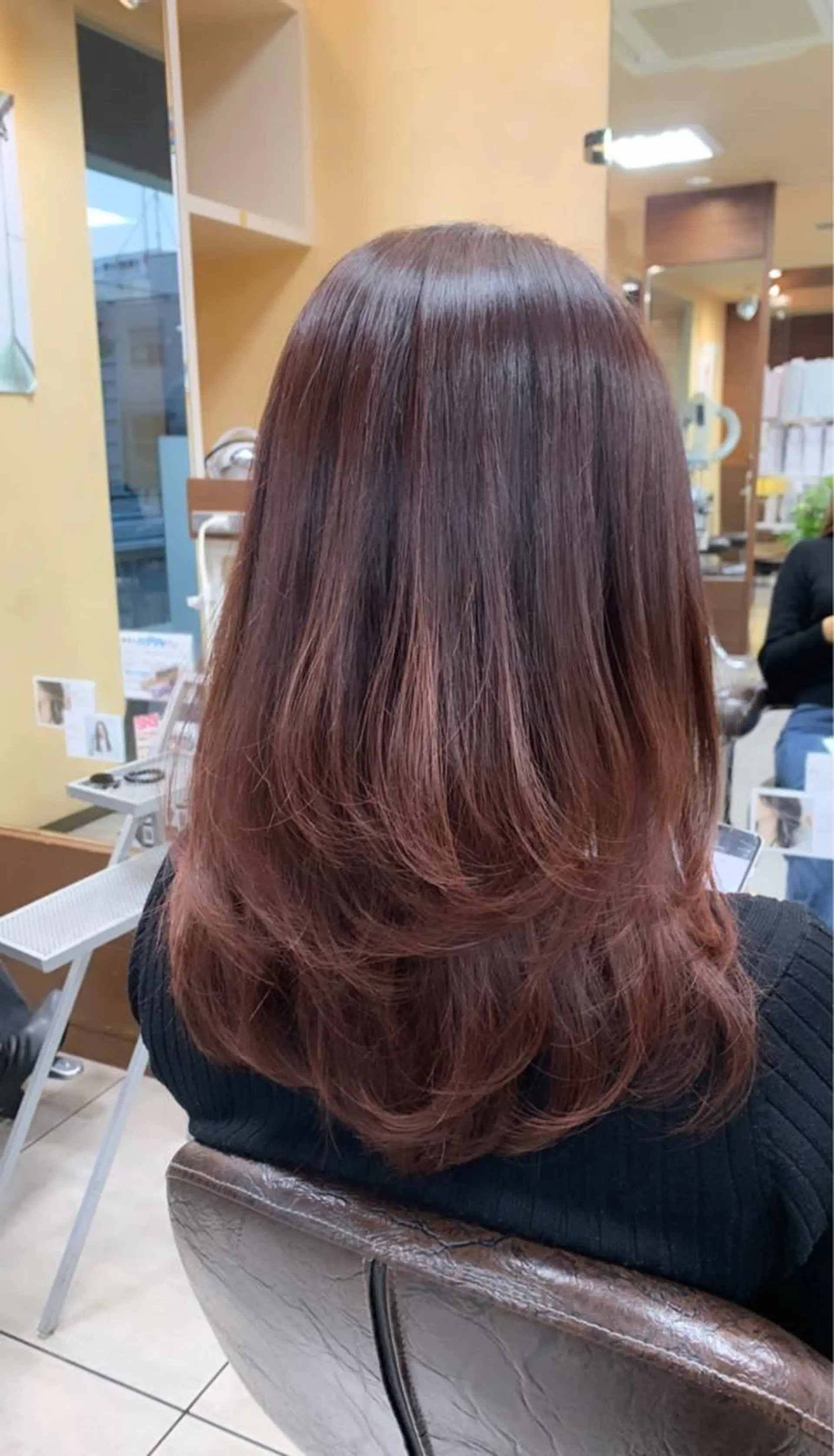 ミディアム レイヤーカット ヘアカラー トリートメント 🫧艶髪カラー🫧 森本くるみのヘアスタイル