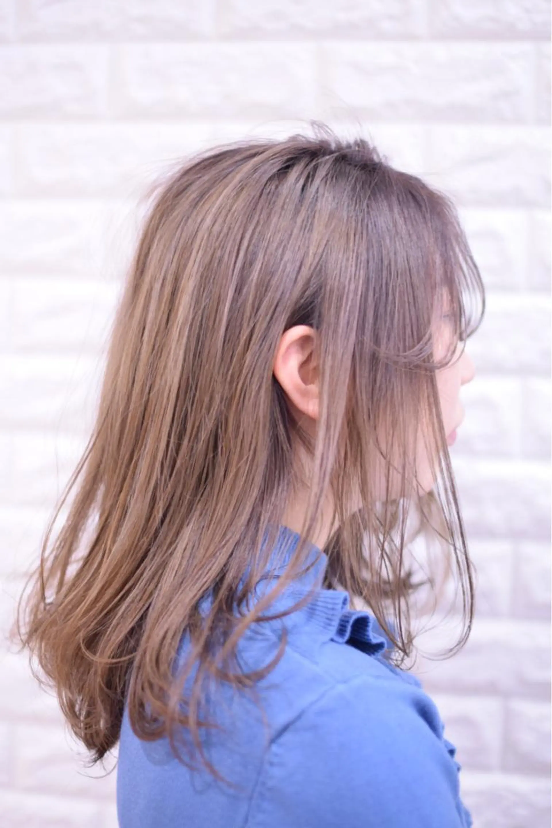 ミディアム カラー グレージュ ハイトーンカラー RYUのヘアスタイル