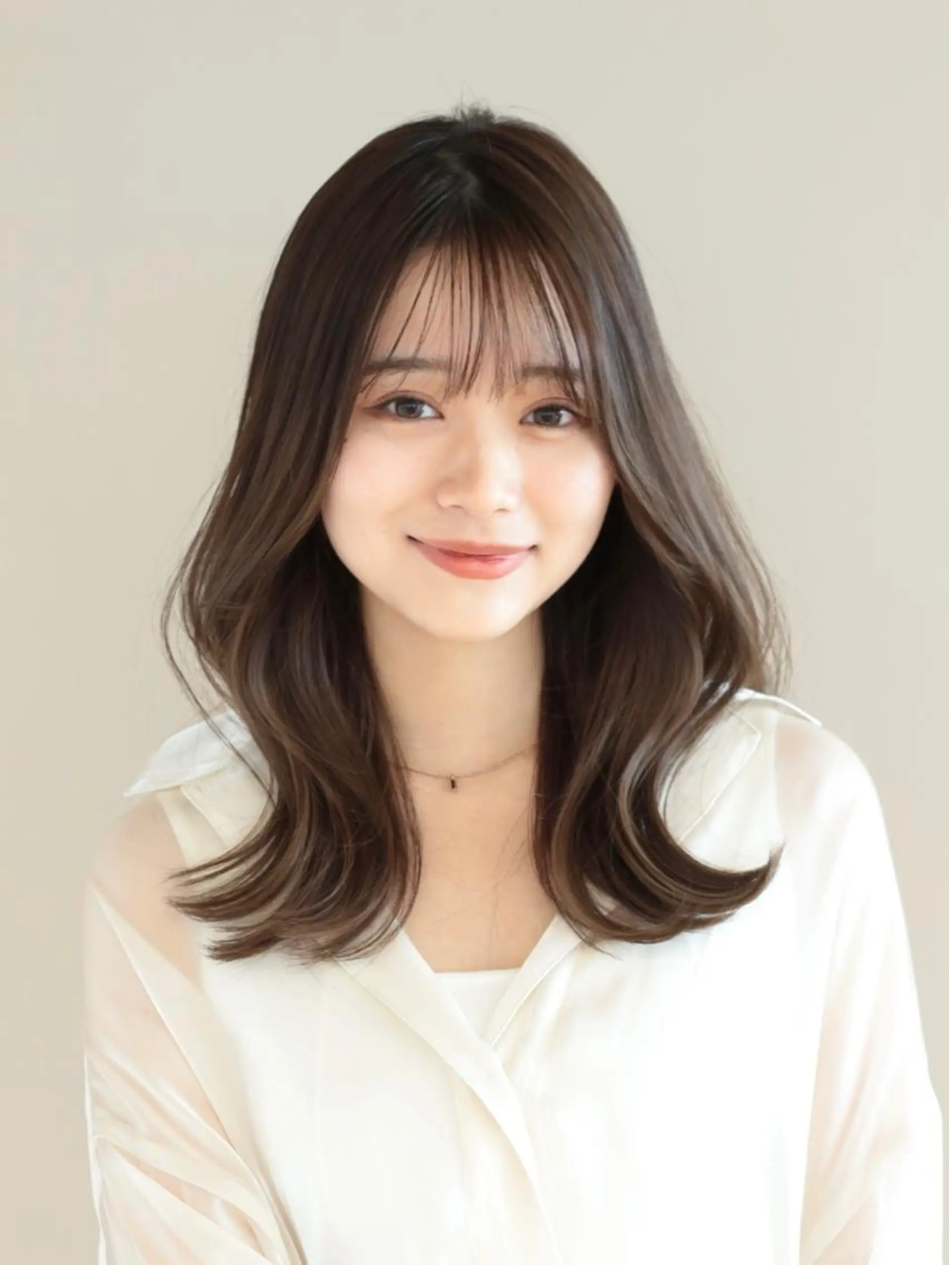 セミロング カラー カット 佐藤 悠衣/透明感 カラー/似合わせ前髪のヘアスタイル
