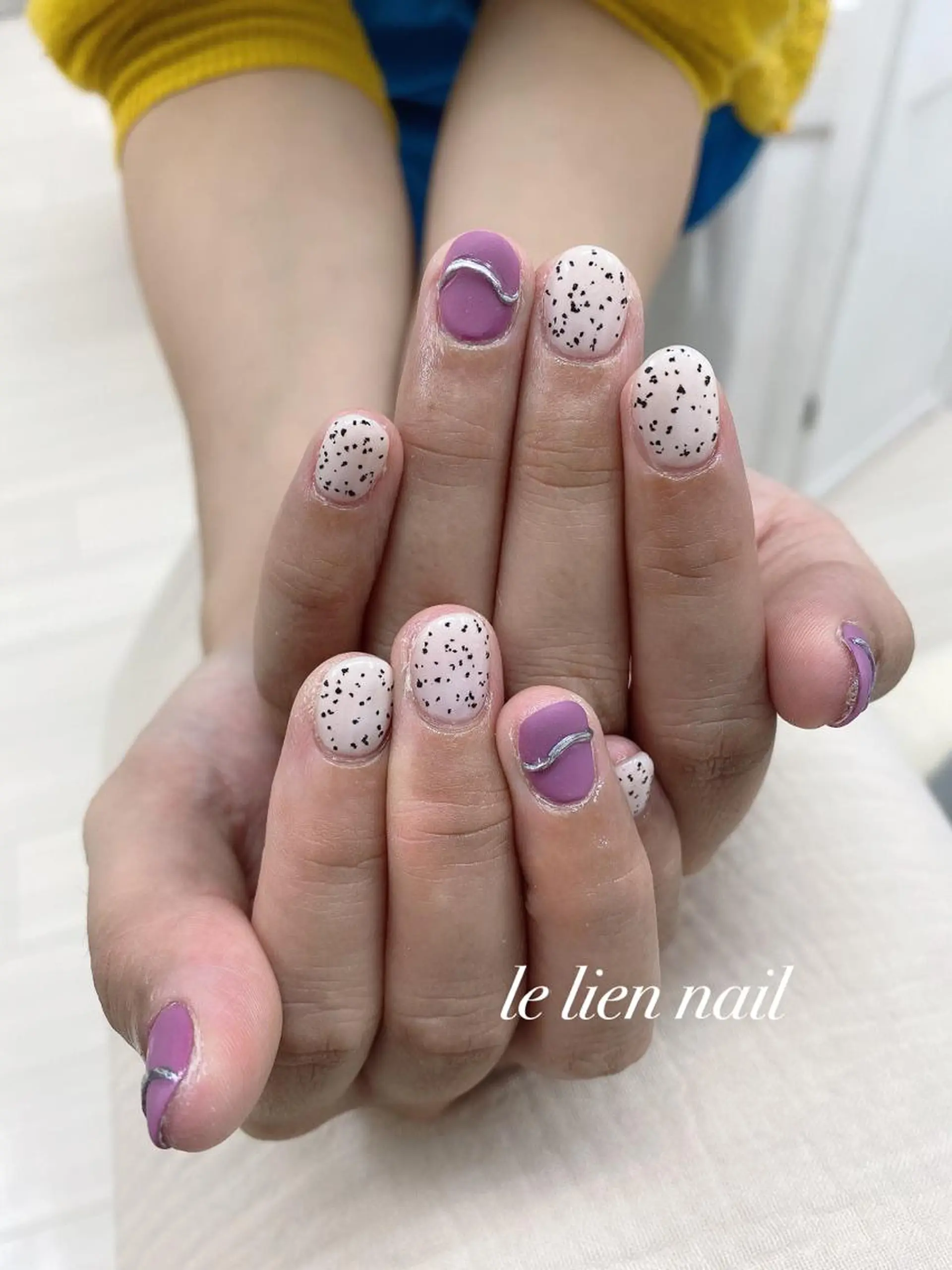 ネイル アートネイル ニュアンスネイル パープル ハンドネイル le lien nailのネイルデザイン