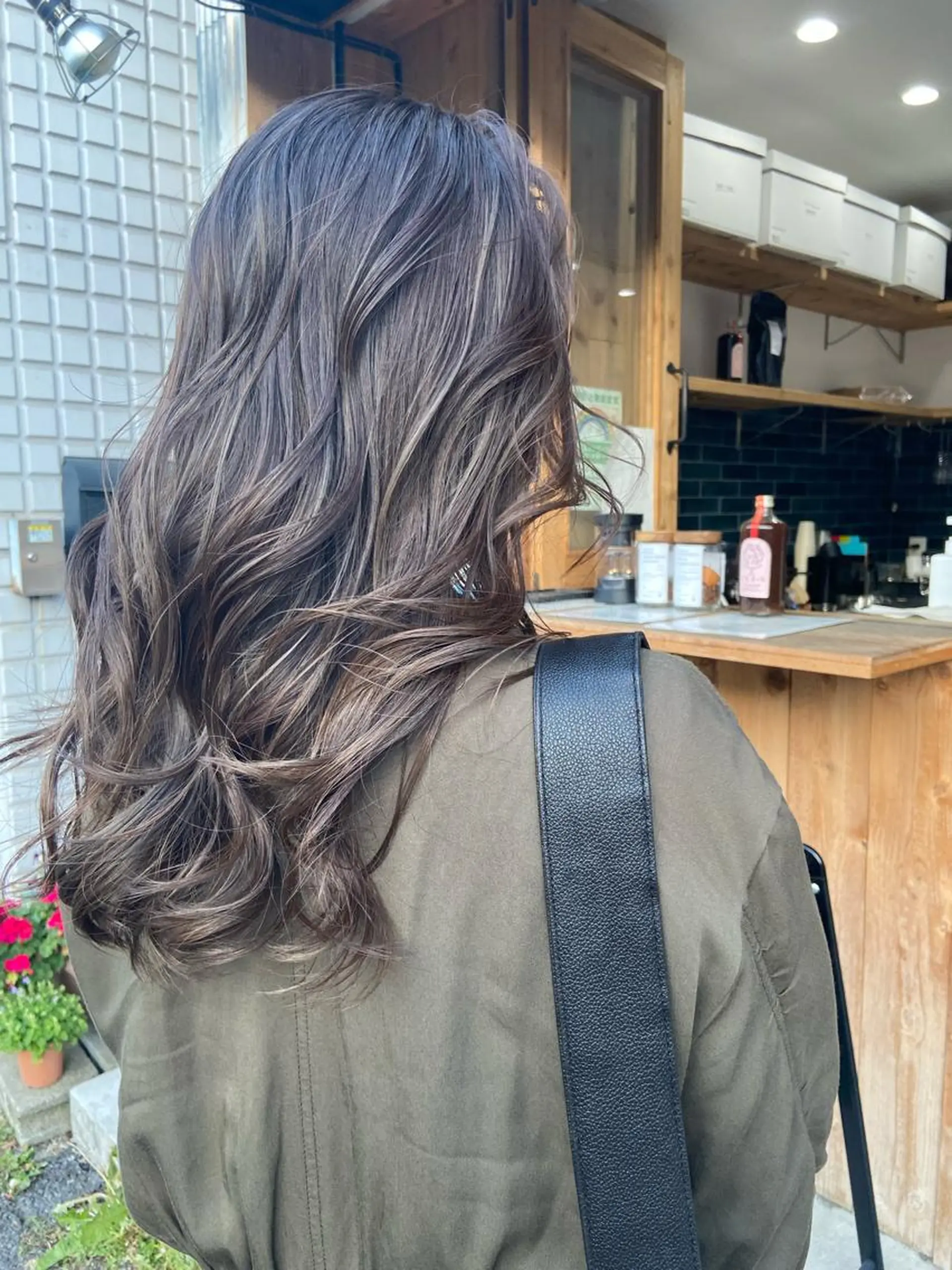 カラー グレージュ ハイライトカラー 大塚 夏生のヘアスタイル
