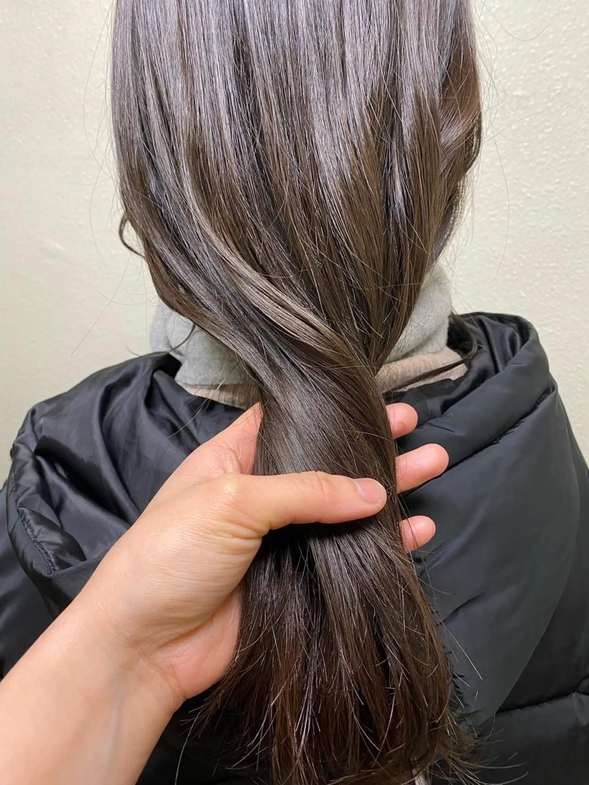 ロング カラー ヘアカラー トリートメント ikeda shioriのヘアスタイル