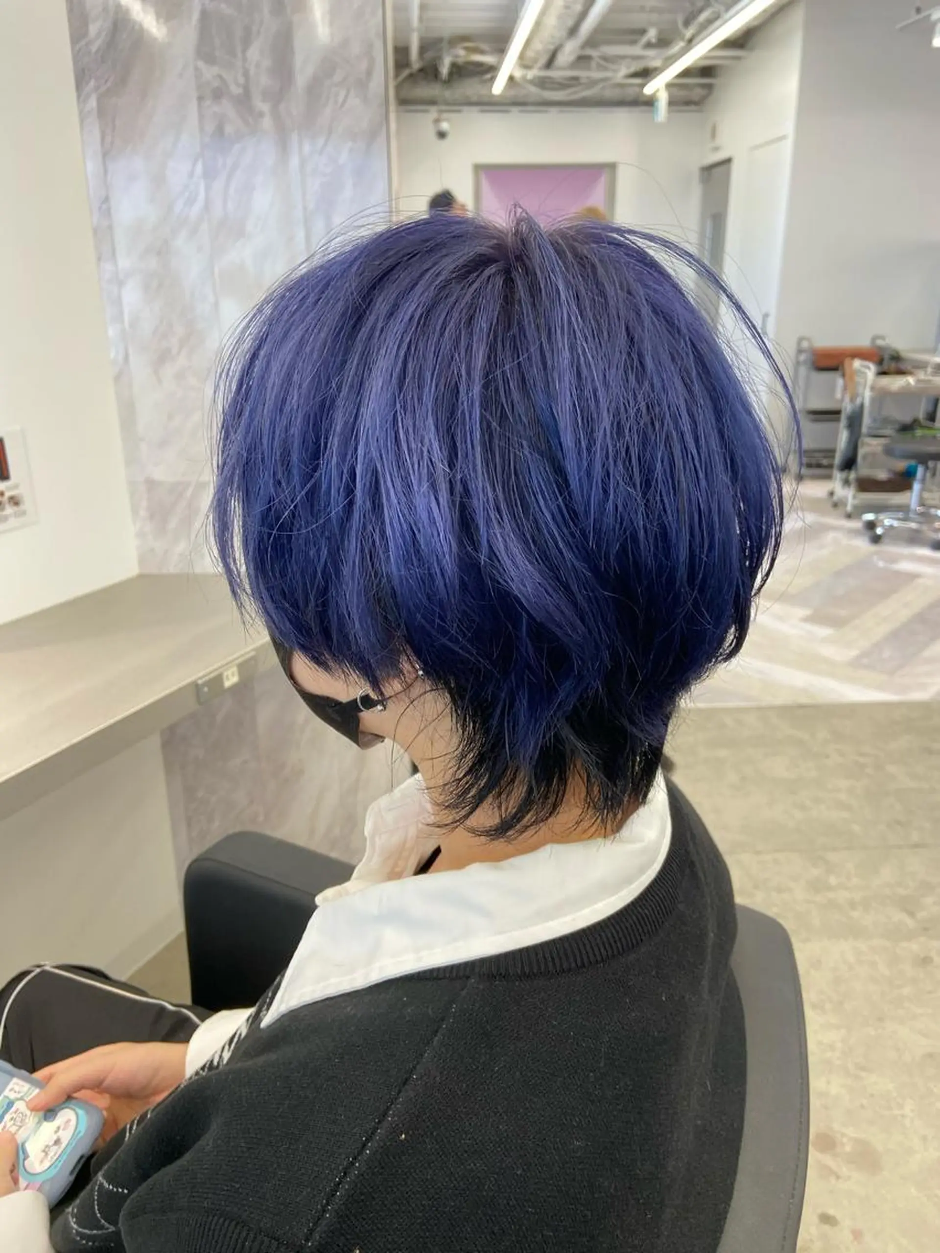 ショート カラー ブルーカラー ブルーパープル インナーカラー パープルカラー ショートヘア カット ヘアカラー トリートメント EIGHT奥野 心太のヘアスタイル