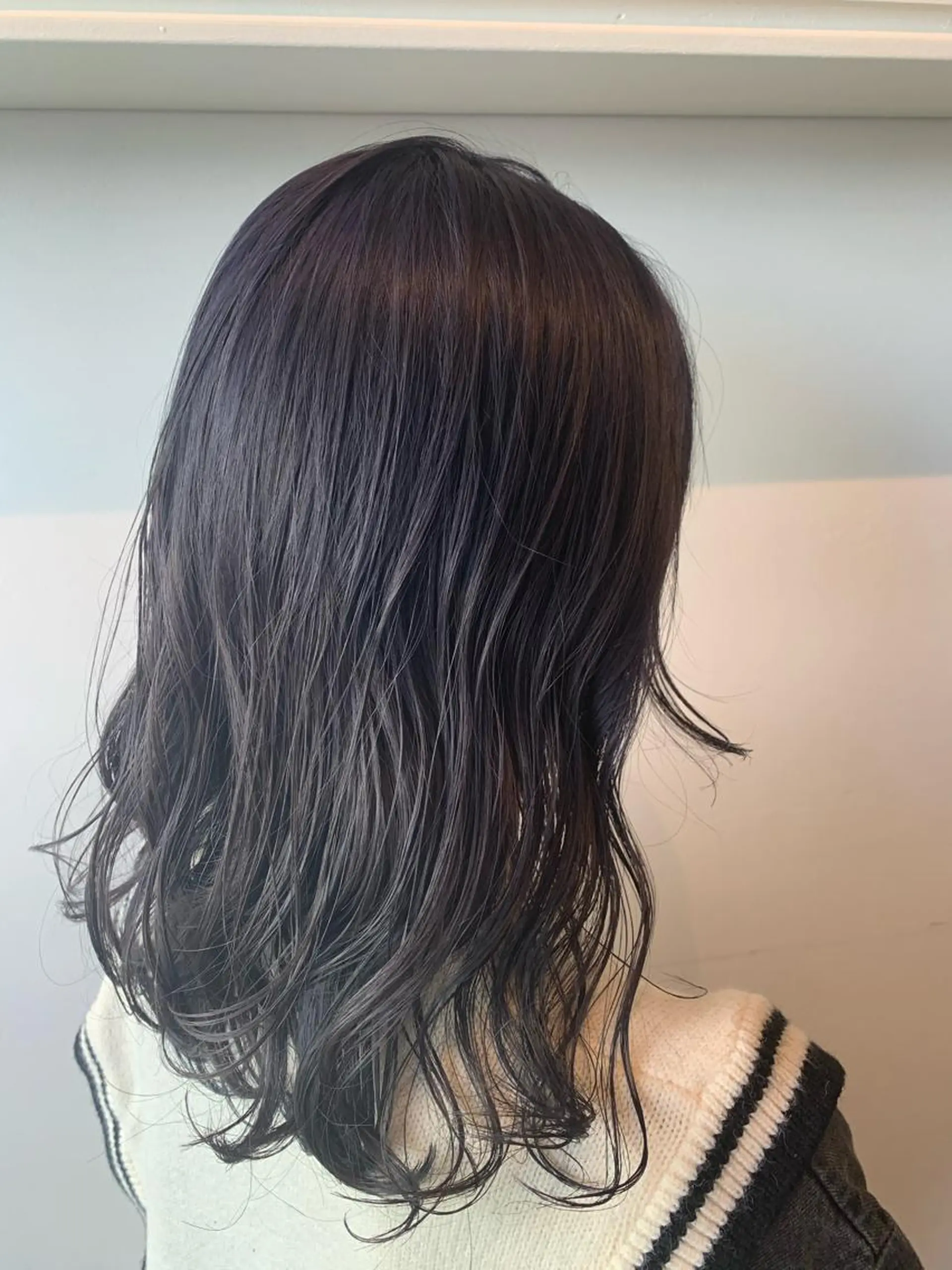 セミロング カラー ヘアアレンジ ベージュカラー シルバー カット ヘアカラー トリートメント 山崎 澪のヘアスタイル