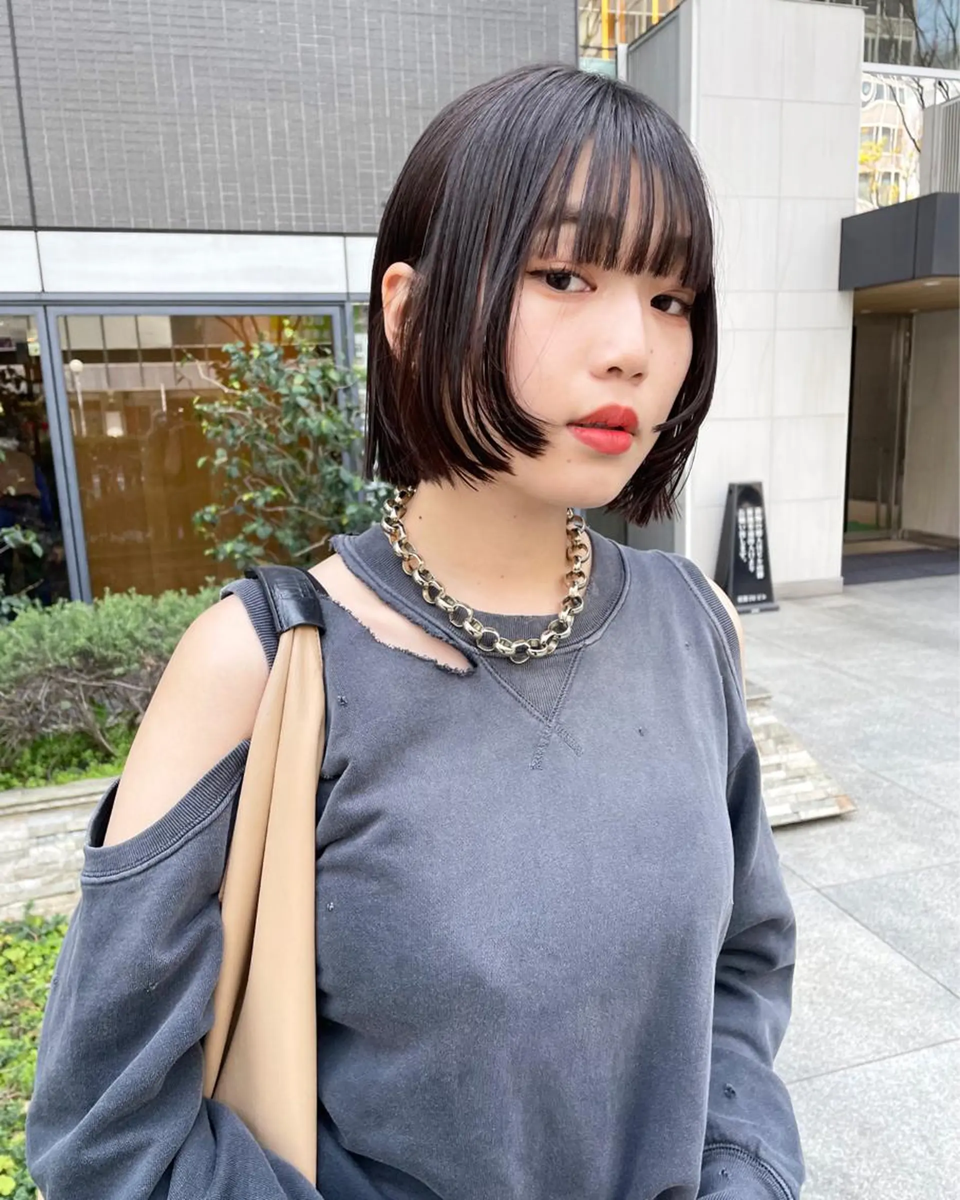 ミディアム カラー パーマ ヘアアレンジ メンズ キッズ ネイル マツエク・マツパ アイブロウ 顔まわりレイヤー レイヤーカット カット ヘアカラー トリートメント tatsumi/ボブ ウルフ/レイヤーのヘアスタイル