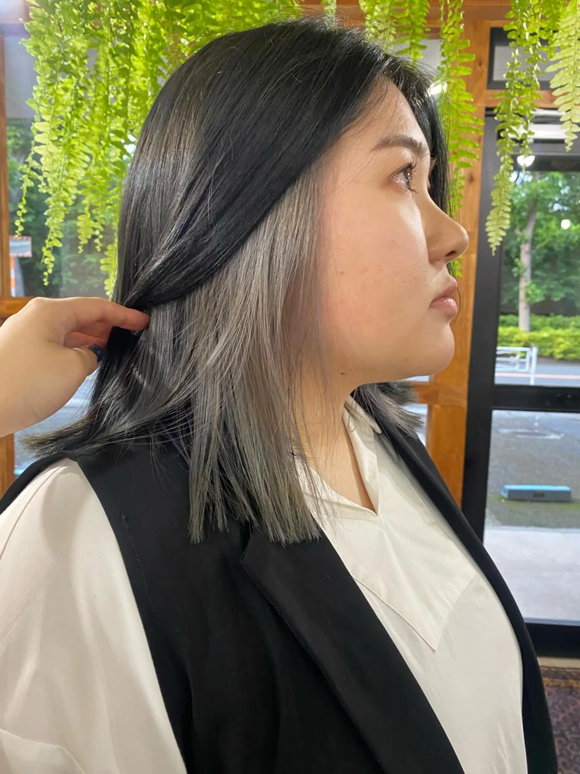 ミディアム カラー ヘアカラー 横澤 渚沙のヘアスタイル