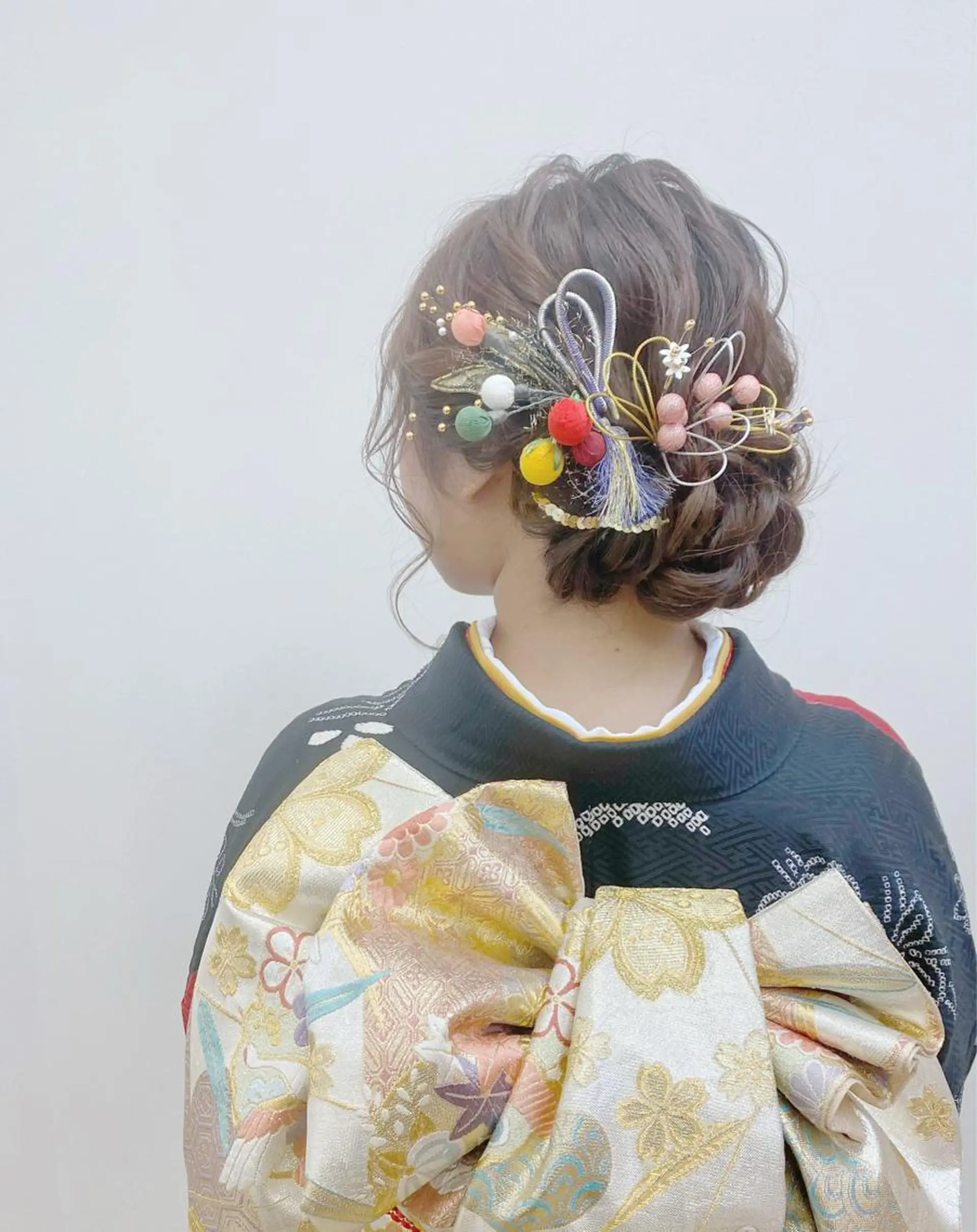 セミロング ヘアアレンジ 成人式 髪飾り 着付け GRANLUSSO 〜グランルッソ駅前店所属・木口 嘉美のヘアスタイル