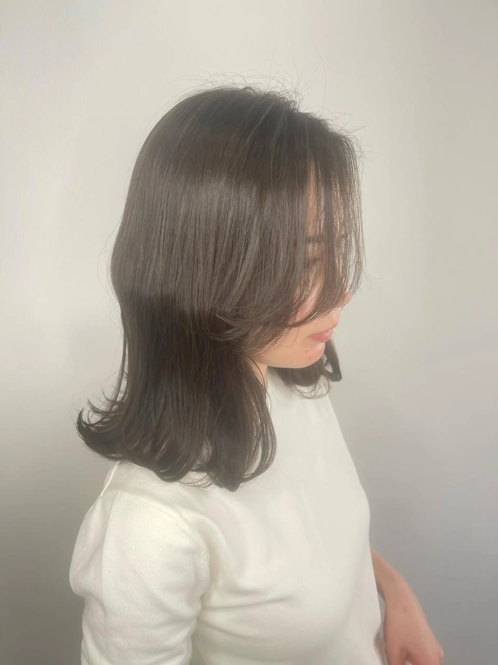 ミディアム カラー カット ヘアカラー トリートメント &chaLme   心斎橋所属・emi/髪質改善/ 韓国風/艶カラーのヘアスタイル
