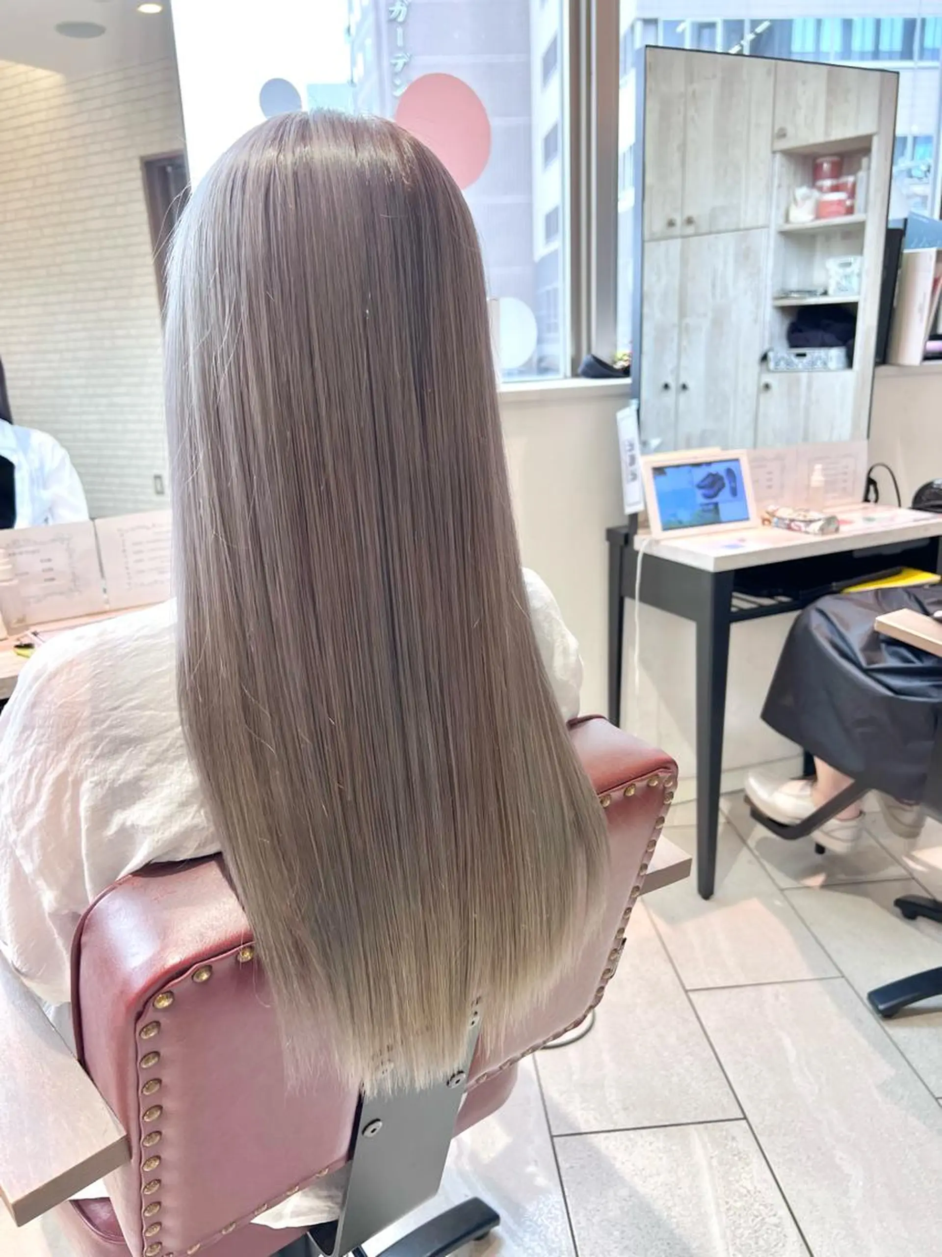 ロング カラー アディクシーカラー ブリーチ ヘアカラー オーガニック/白髪 ぼかし/斎藤相慶のヘアスタイル