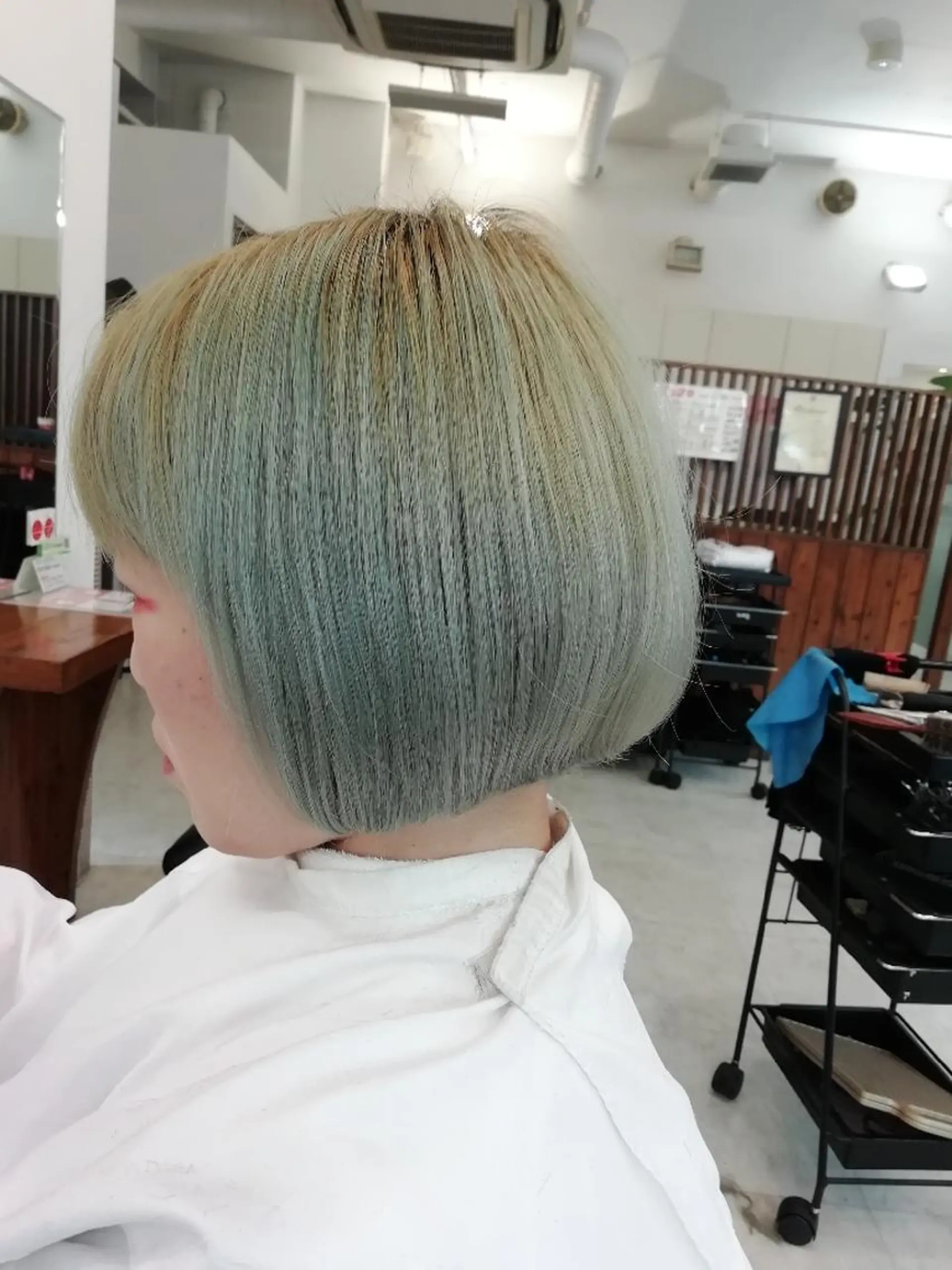 ショート カラー ボブ ⛑️髪質改善請負人 ⛑️ヤマザキタカヒトのヘアスタイル