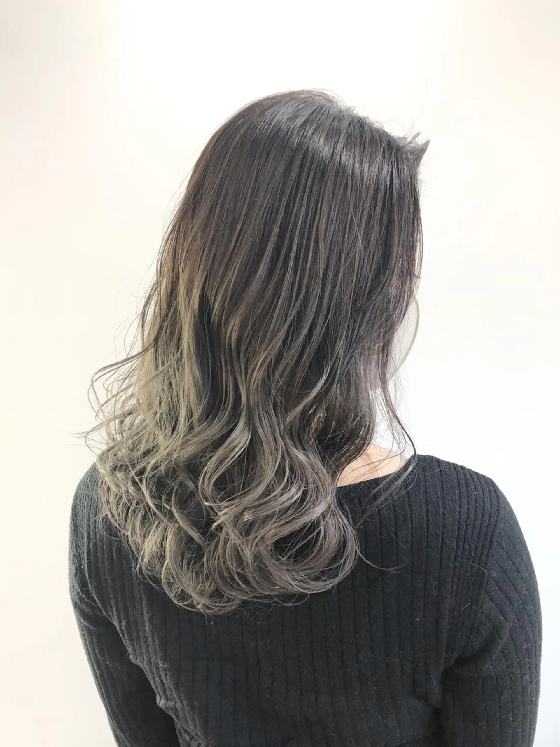 ロング カラー ヘアアレンジ GRAND OMOTESANDOのヘアスタイル